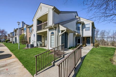 Condo For Rent - 3015 Lighthouse Lane #3015<br/> Parlin, NJ 08859