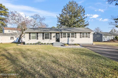 Homes For Sale - 222 Elmwood Court<br/> Brick, NJ 08723