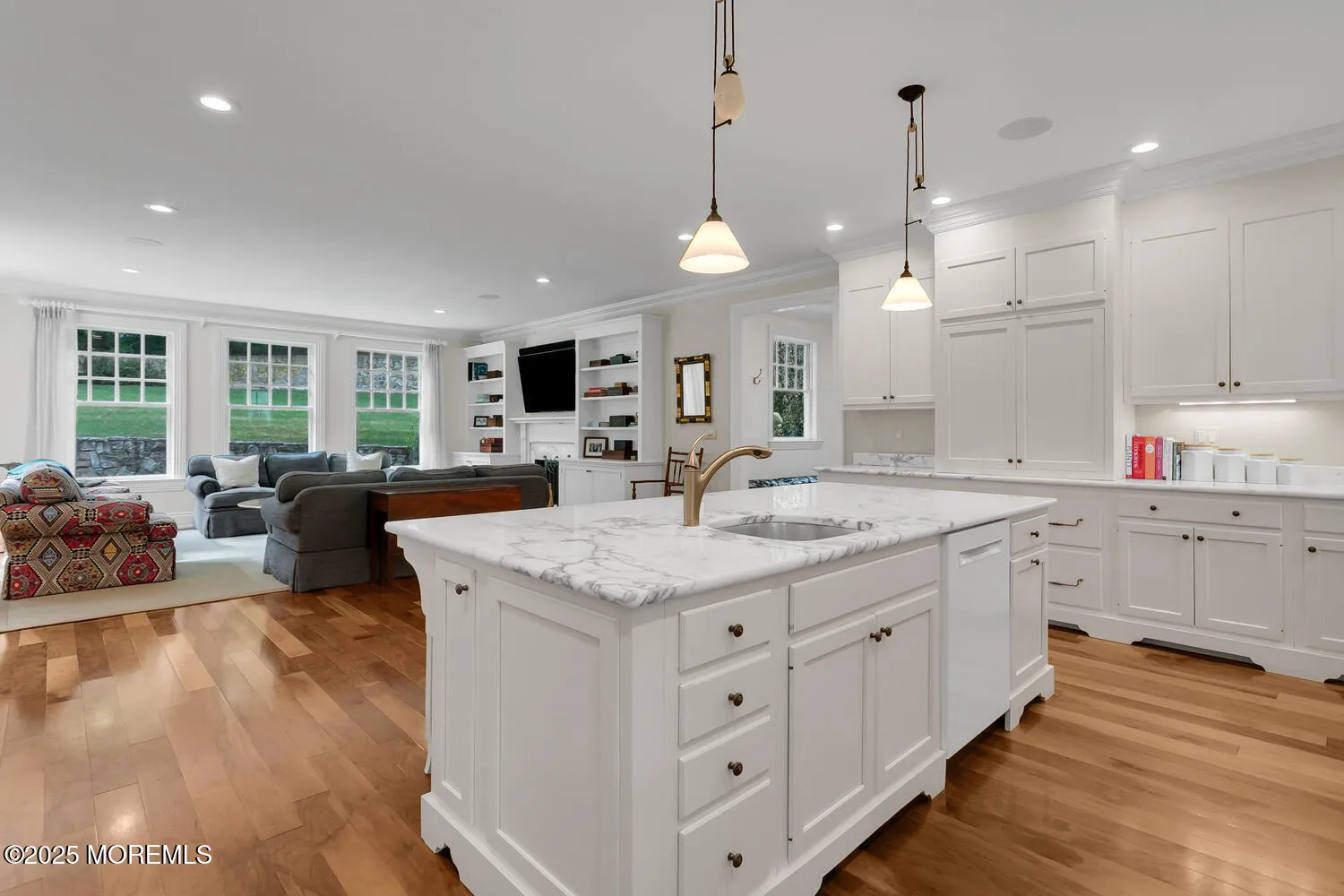 Rumson, New Jersey 07760, United States, 5 Bedrooms Bedrooms, ,7 BathroomsBathrooms,Residential,Active,196272