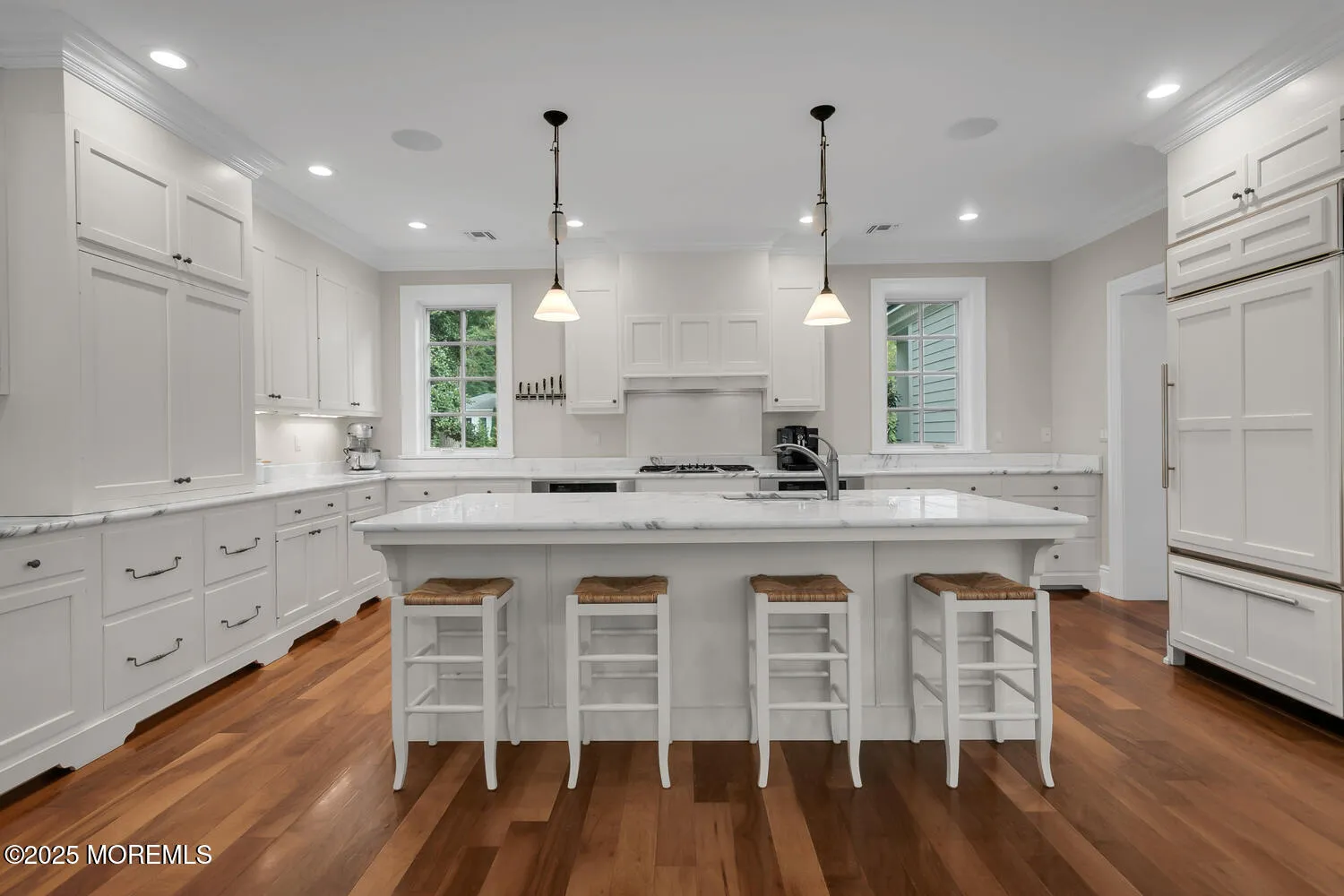 Rumson, New Jersey 07760, United States, 5 Bedrooms Bedrooms, ,7 BathroomsBathrooms,Residential,Active,196272