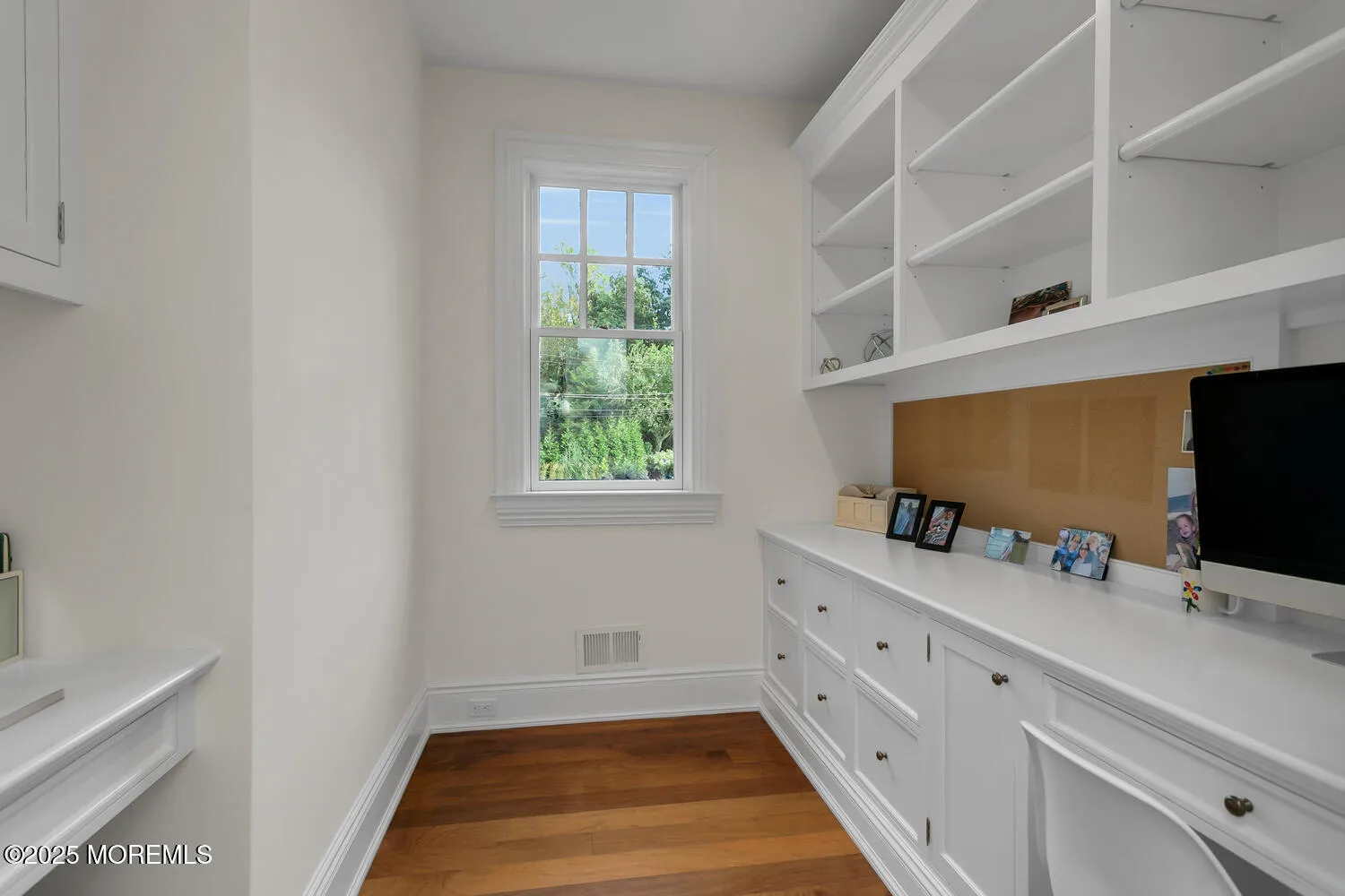 Rumson, New Jersey 07760, United States, 5 Bedrooms Bedrooms, ,7 BathroomsBathrooms,Residential,Active,196272