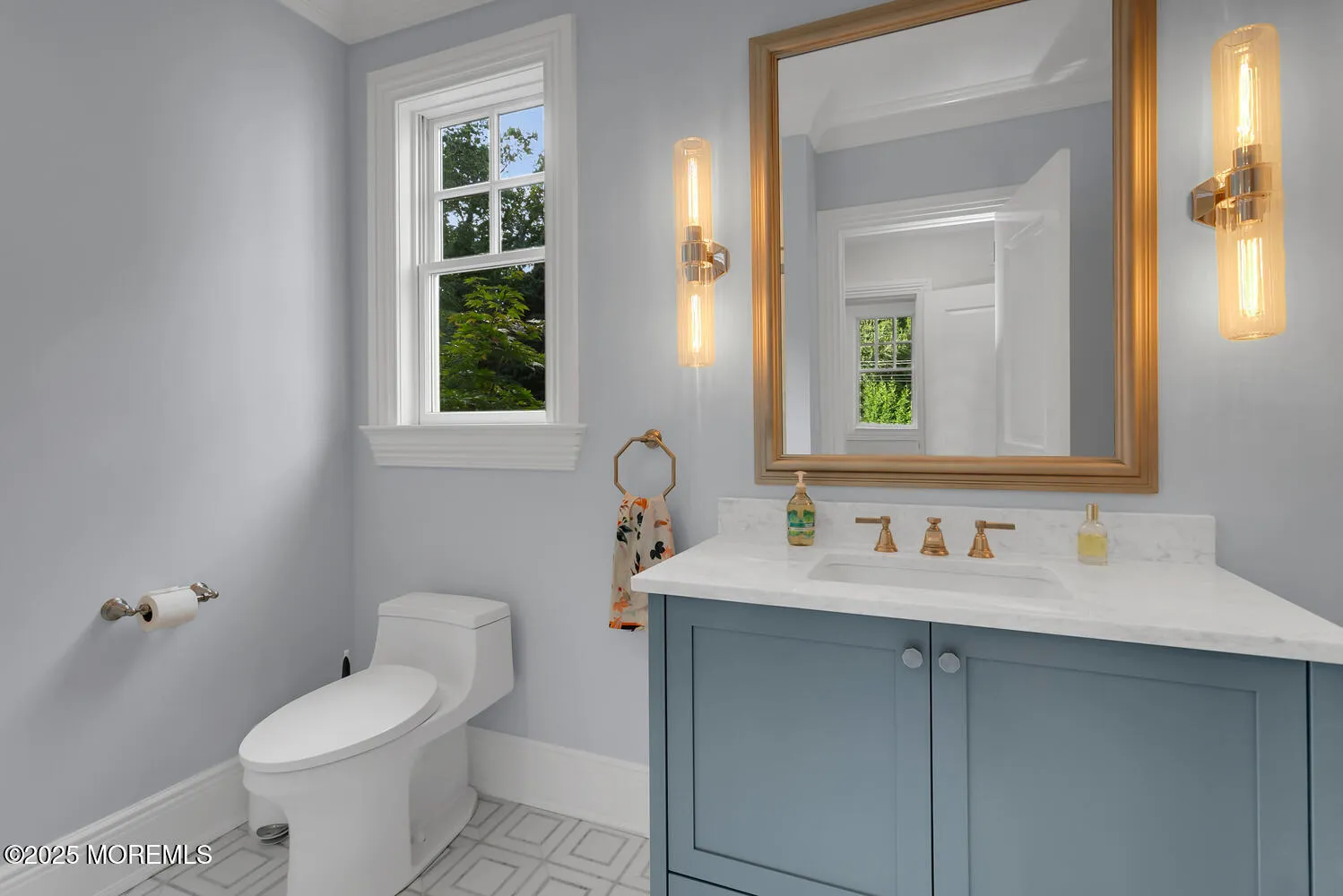 Rumson, New Jersey 07760, United States, 5 Bedrooms Bedrooms, ,7 BathroomsBathrooms,Residential,Active,196272