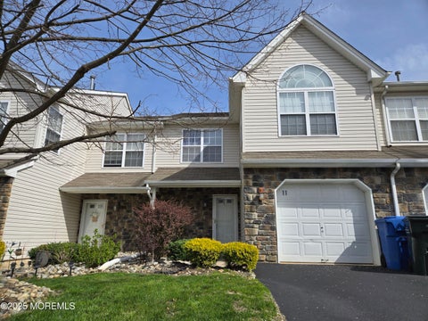 Townhouse For Rent - 11 Hawthorne Drive<br/> Tinton Falls, NJ 07753