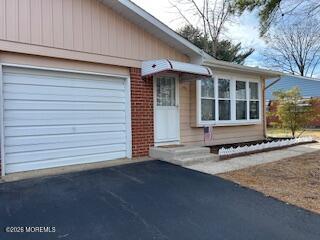 10 B Lexington Drive