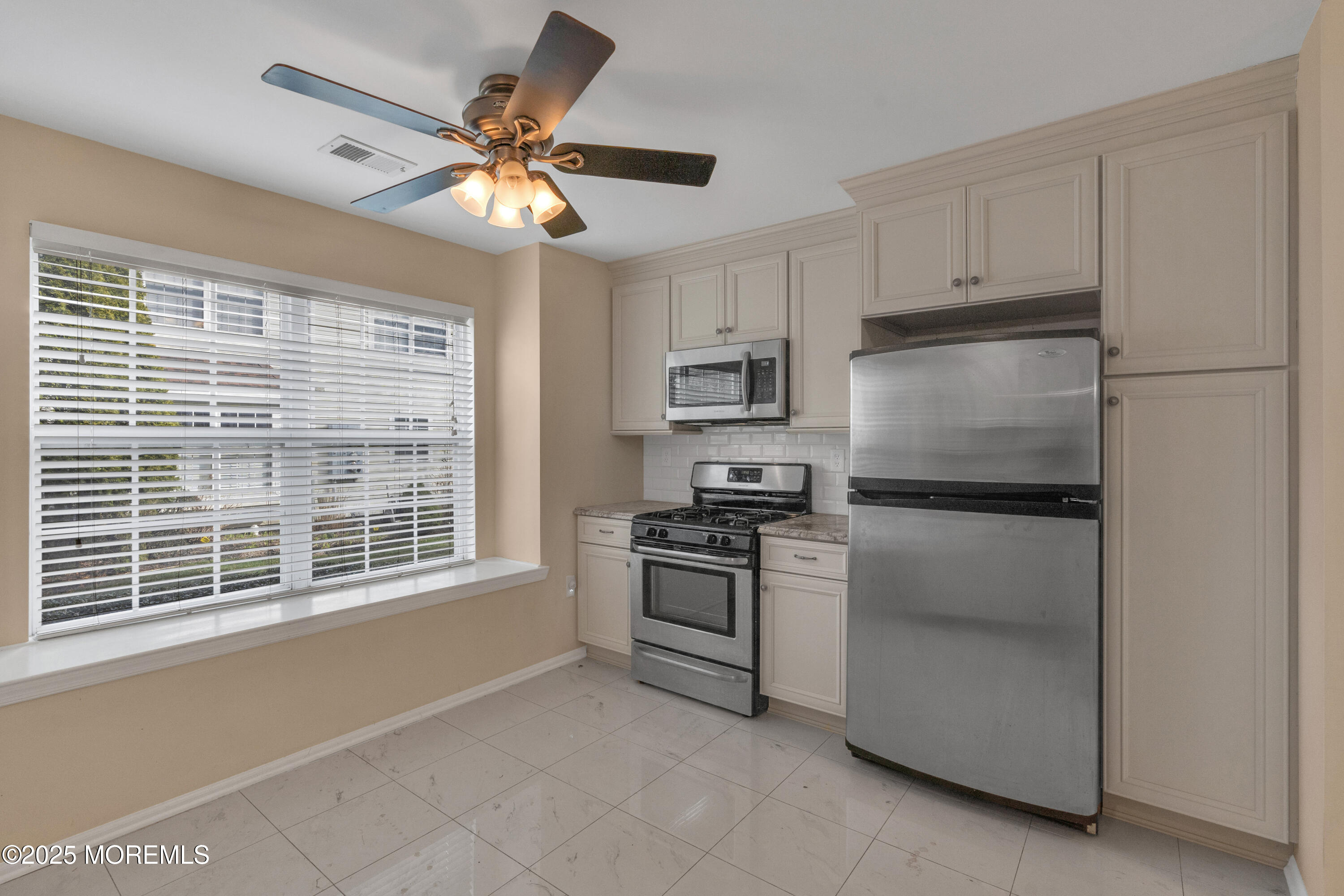 25 Madison Court, Tinton Falls, New Jersey image 4