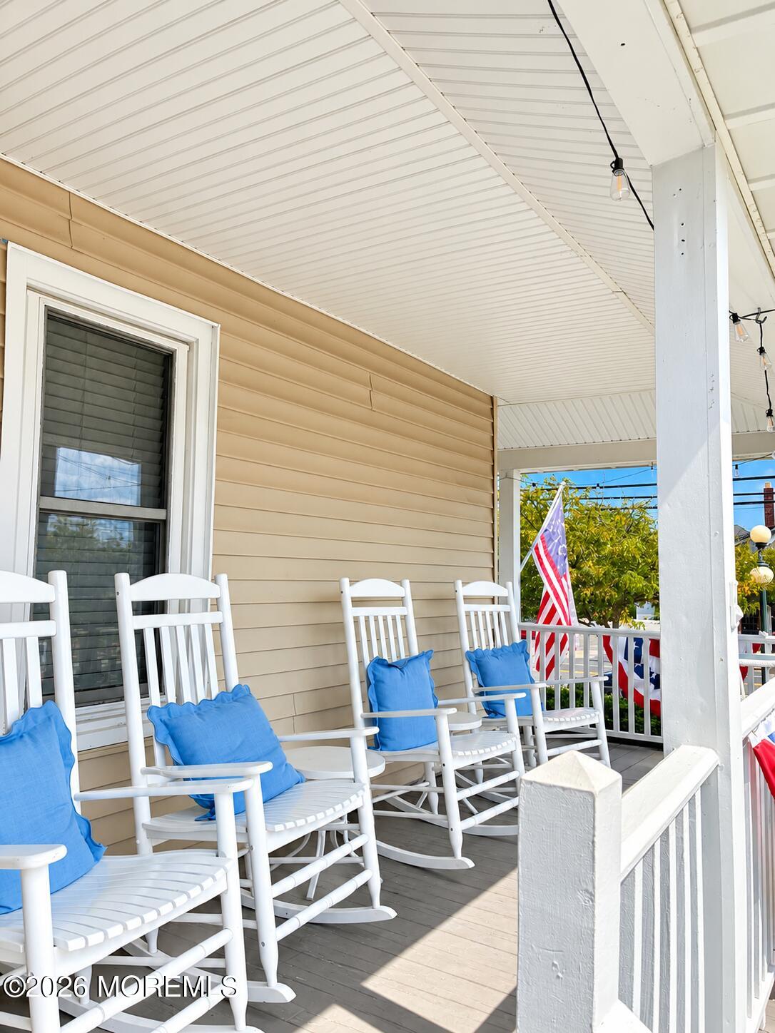 601 Main Street Summer