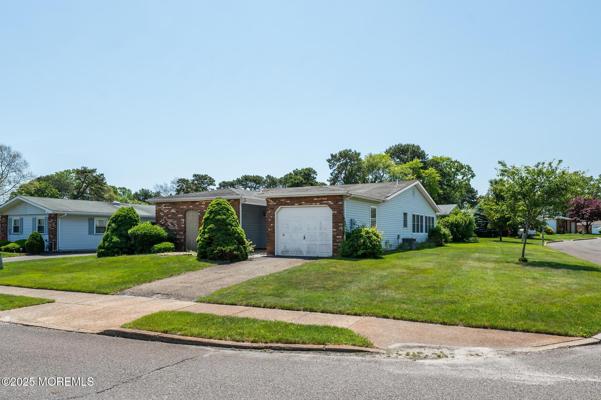 19 Clay Circle, Brick, New Jersey image 2
