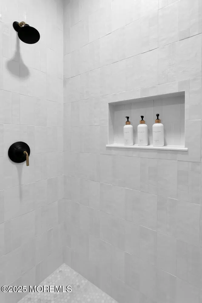 Monmouth Beach, New Jersey 07750, United States, 5 Bedrooms Bedrooms, ,5 BathroomsBathrooms,Residential,Active,83636