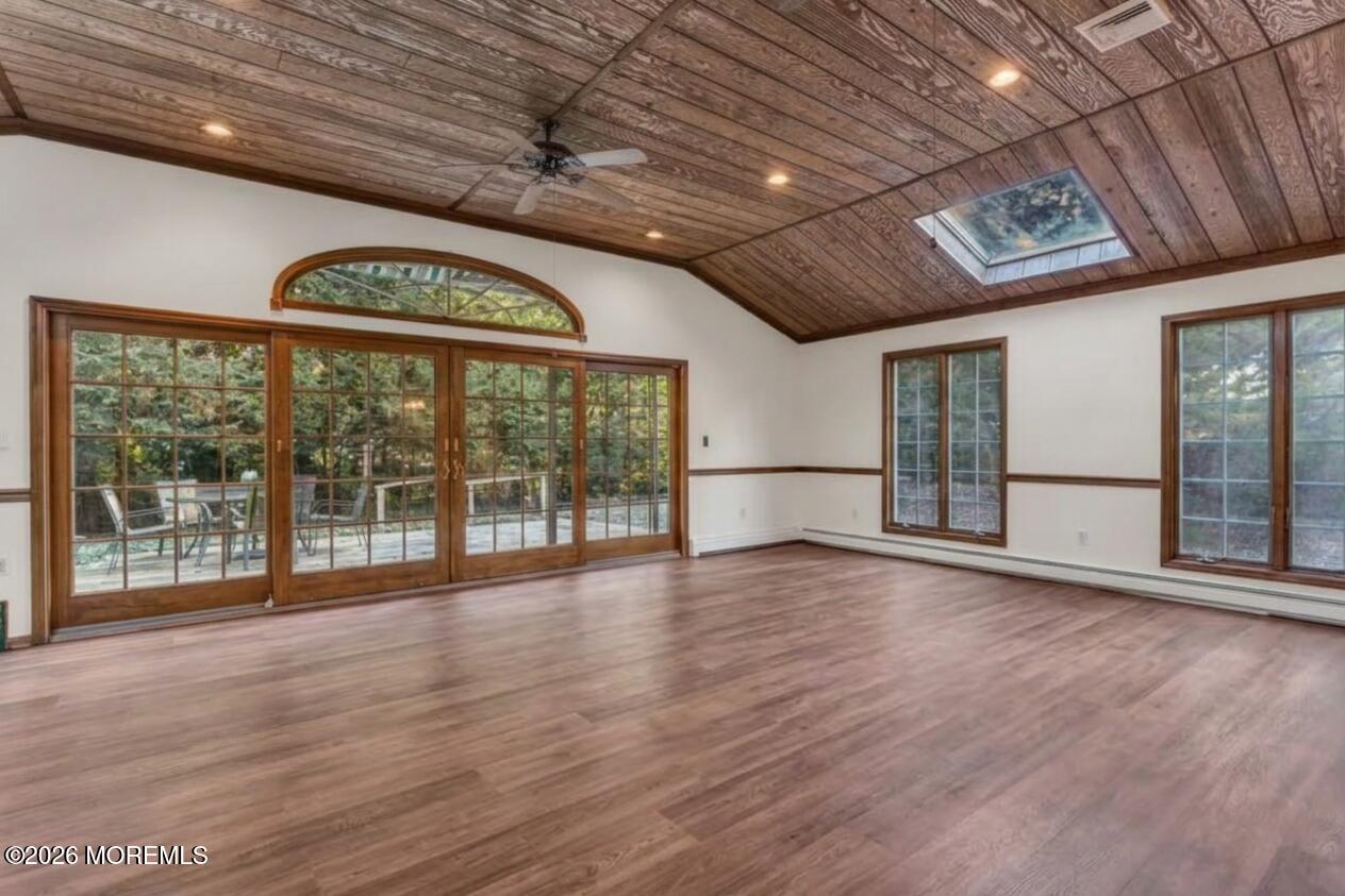 484 Apple Valley Drive