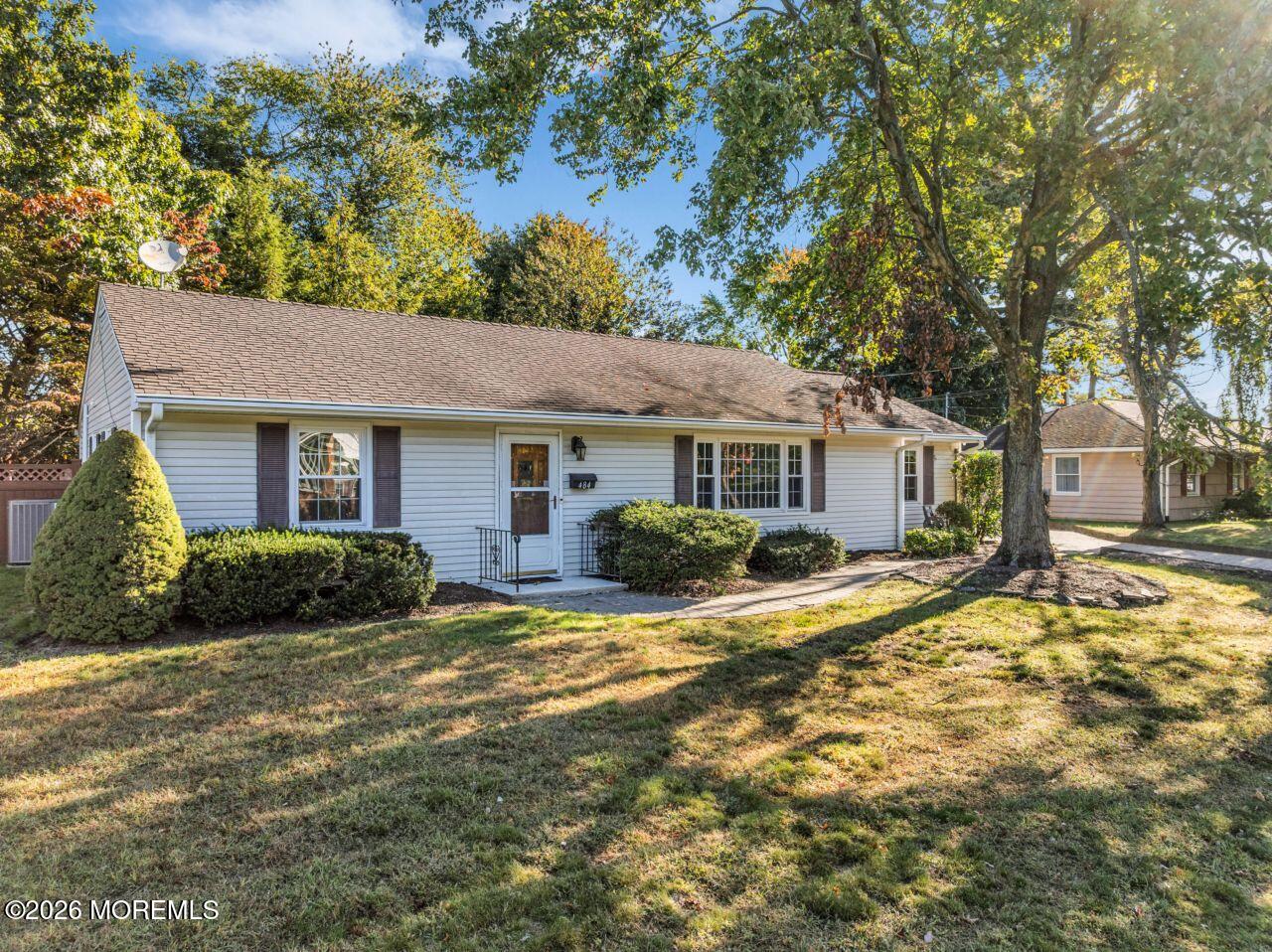 484 Apple Valley Drive