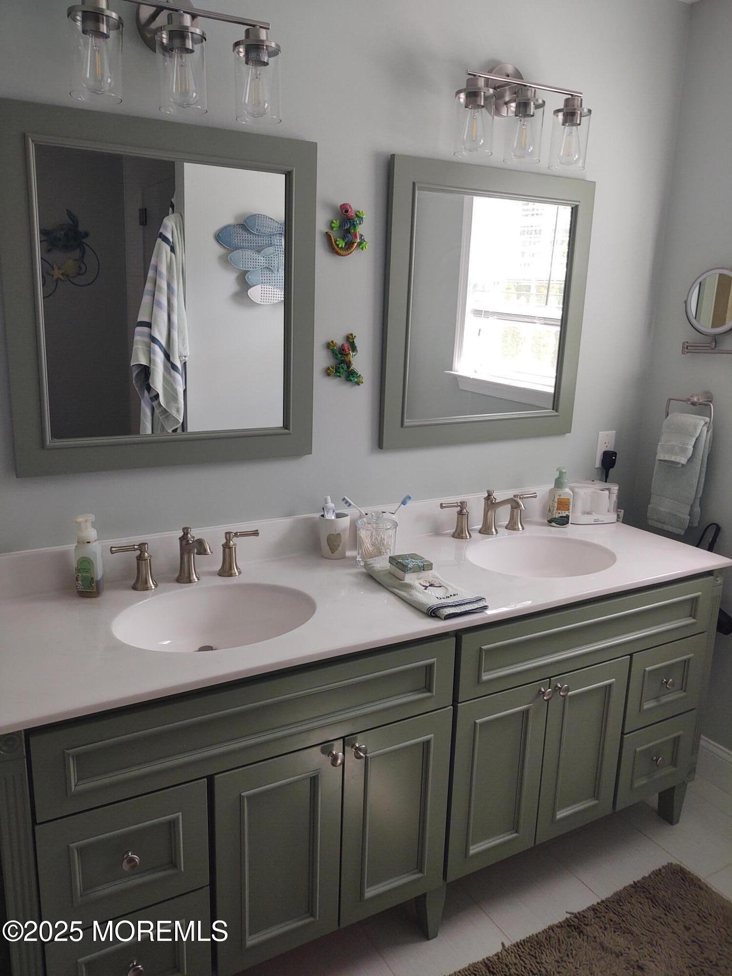 17 Crater Lake Road, Howell, New Jersey image 5