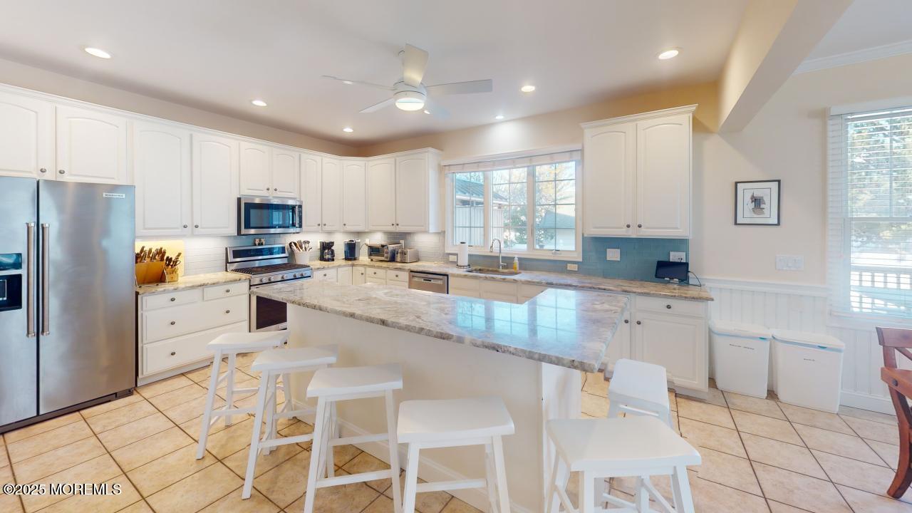 12 23rd Avenue