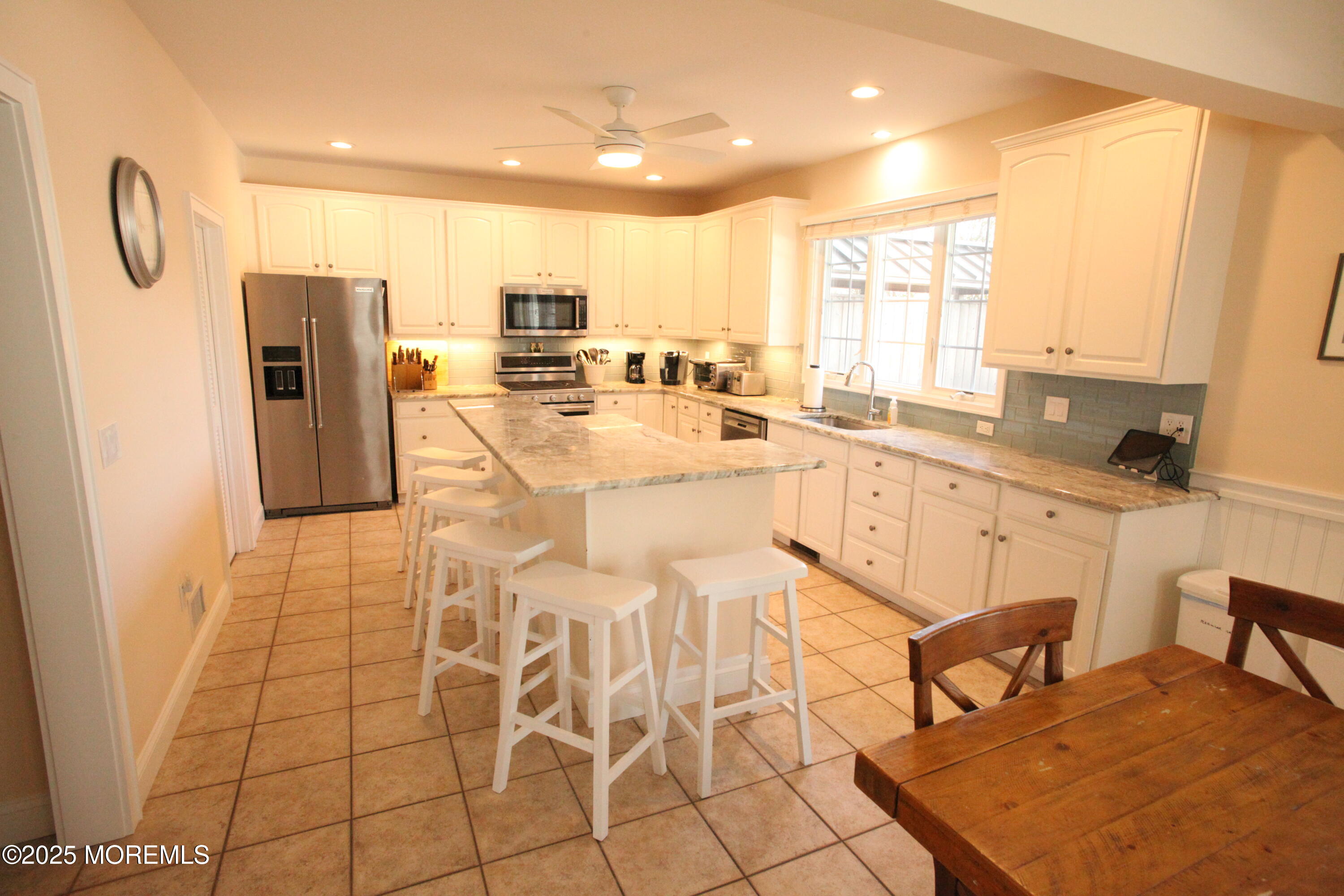 12 23rd Avenue