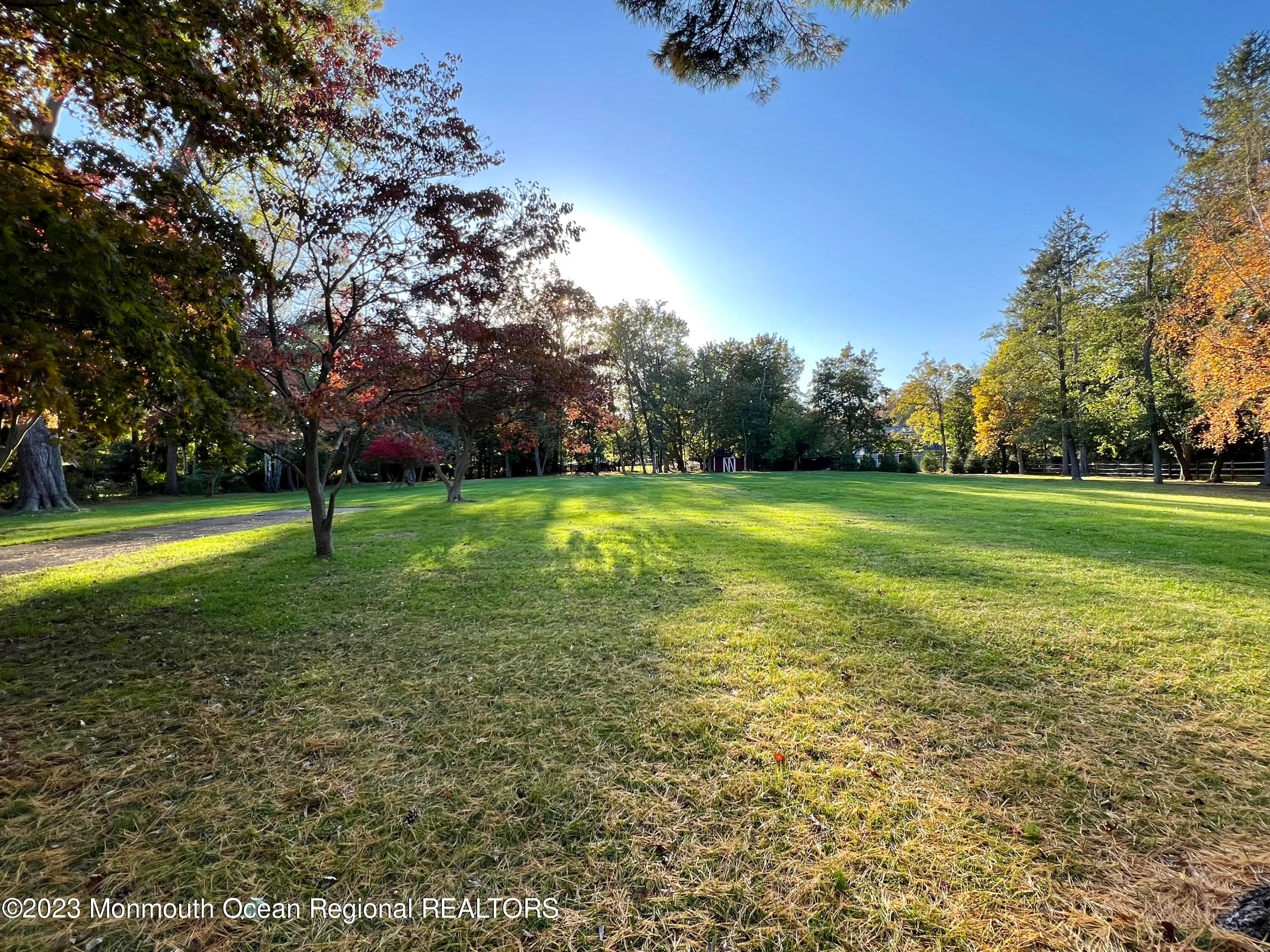 Rumson, New Jersey 07760, United States, 7 Bedrooms Bedrooms, ,7 BathroomsBathrooms,Residential,Pending,69372