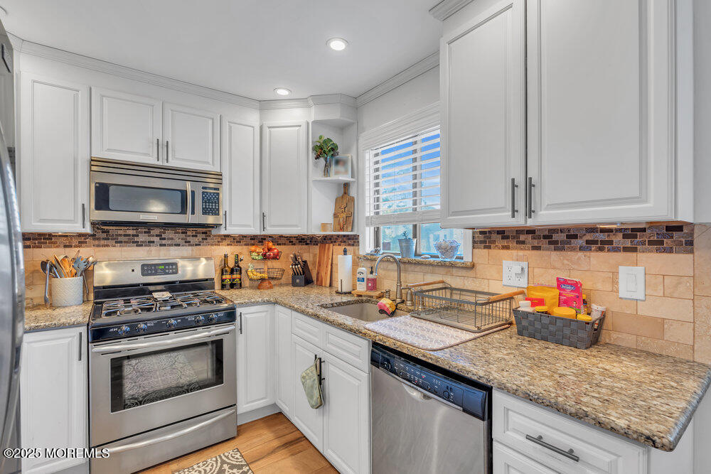 263 Clubhouse Drive, Middletown, New Jersey image 15