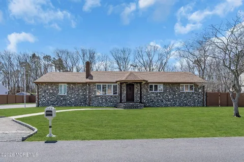 MLS: 22609489