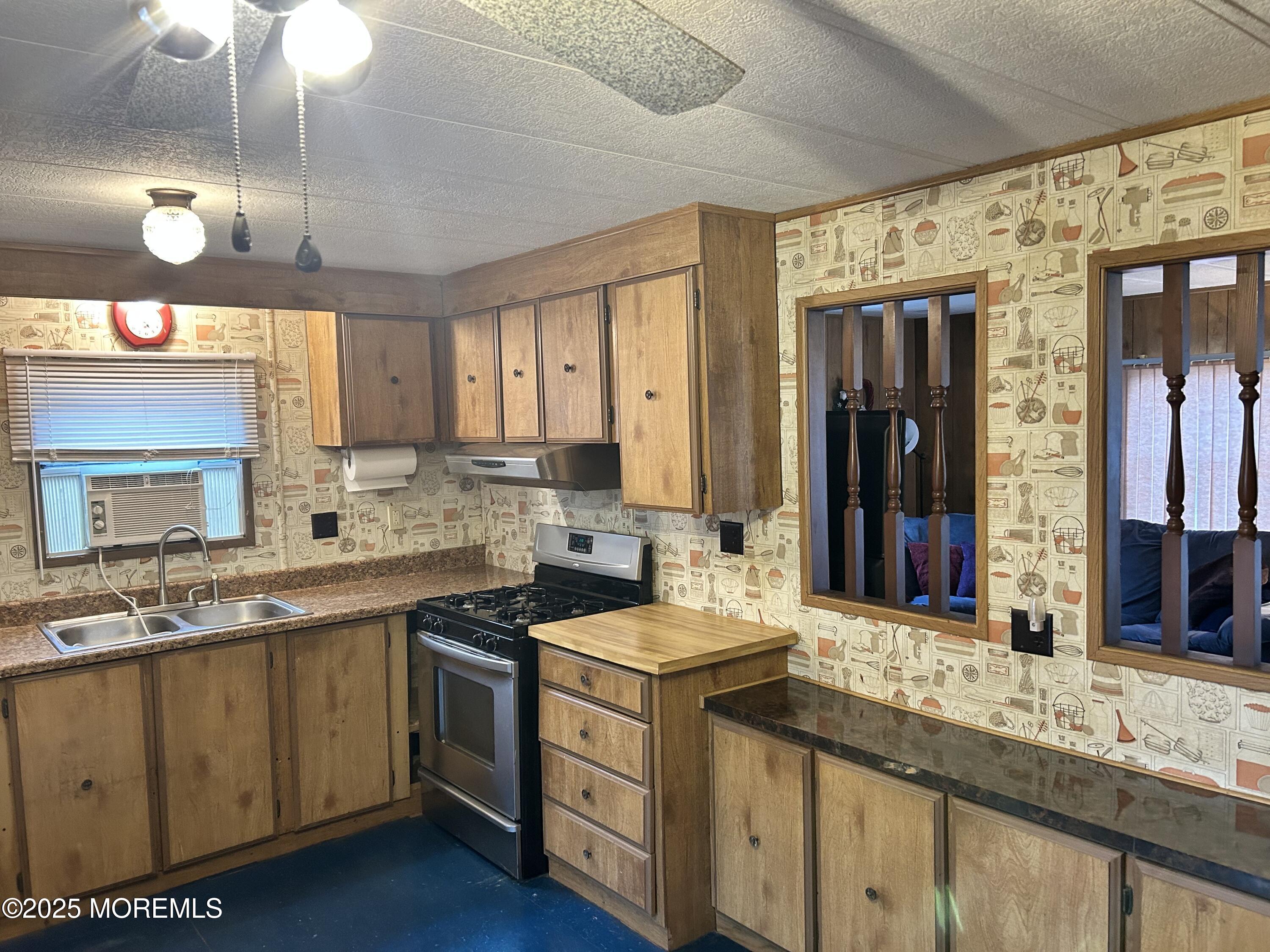474 Lane, Hazlet, New Jersey image 3