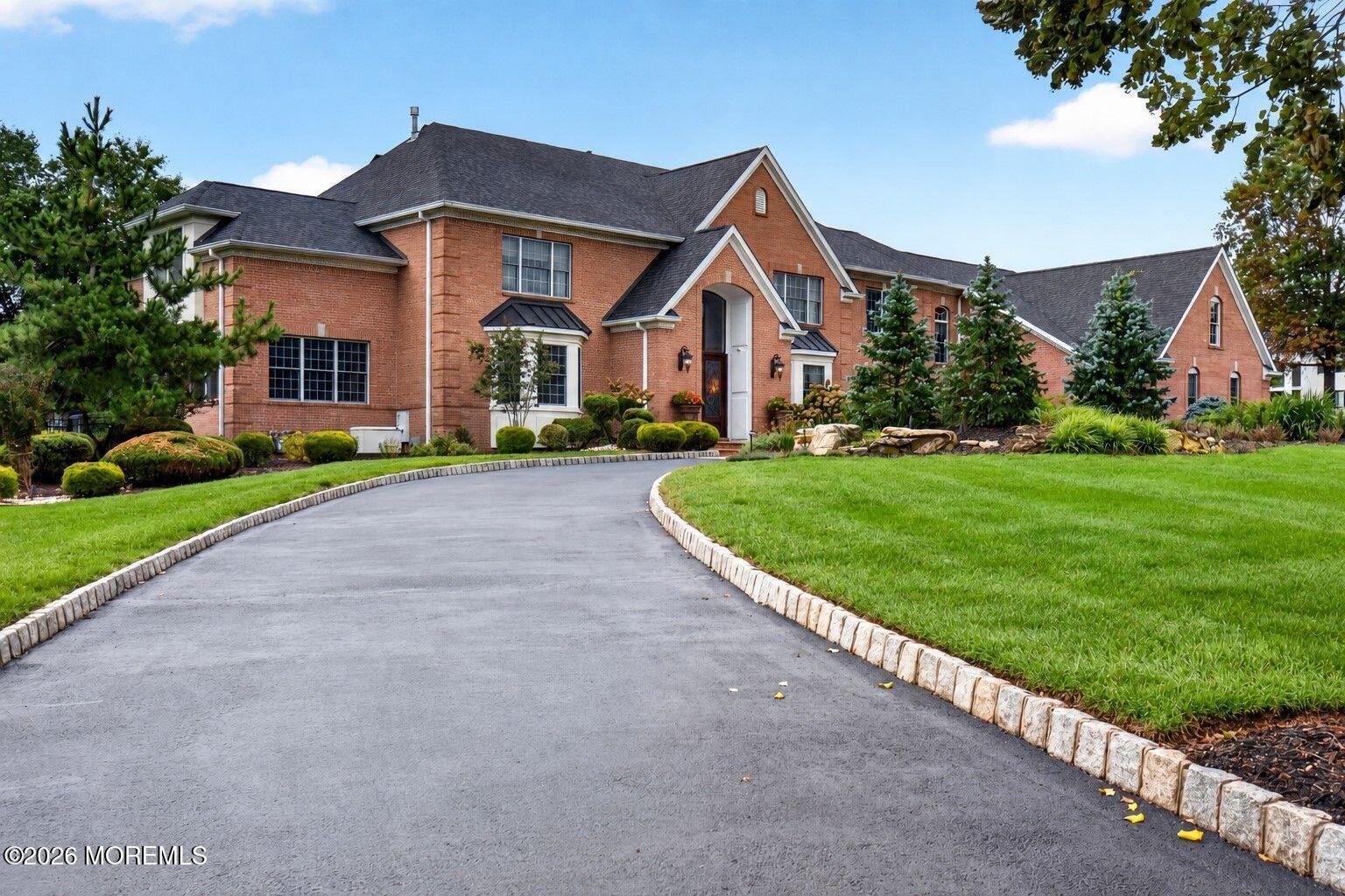 10 Maacka Drive