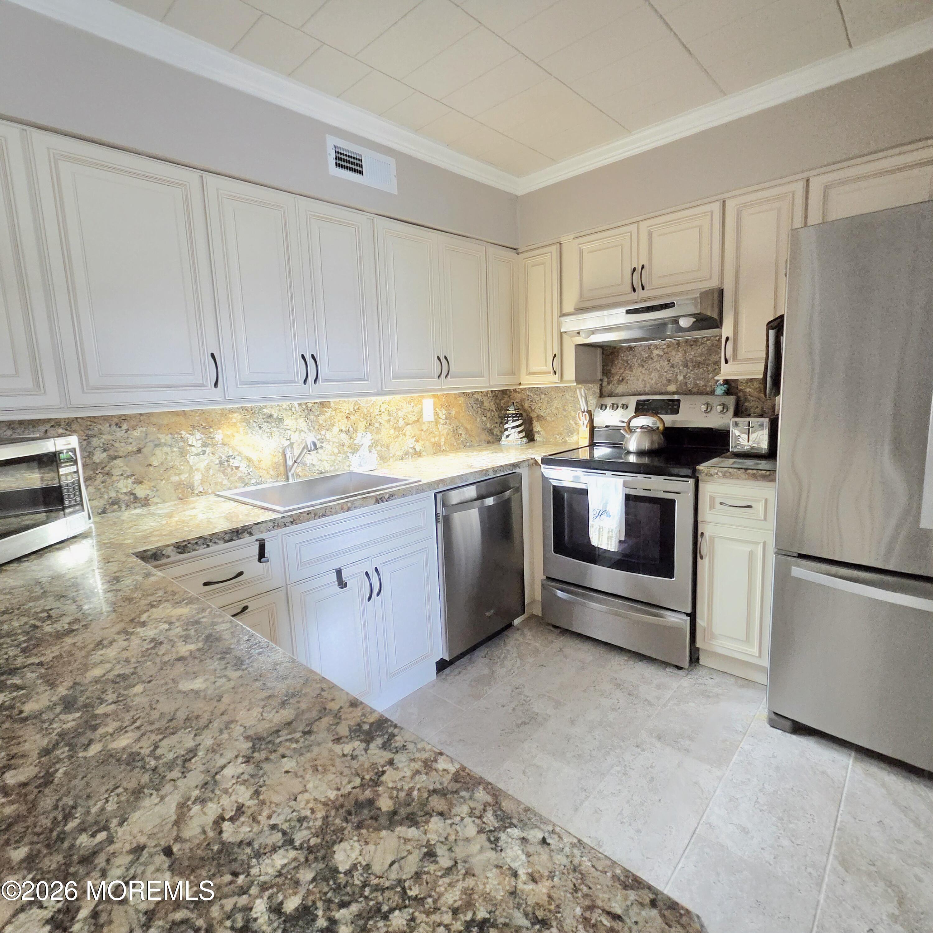 1601 Boulevard A6