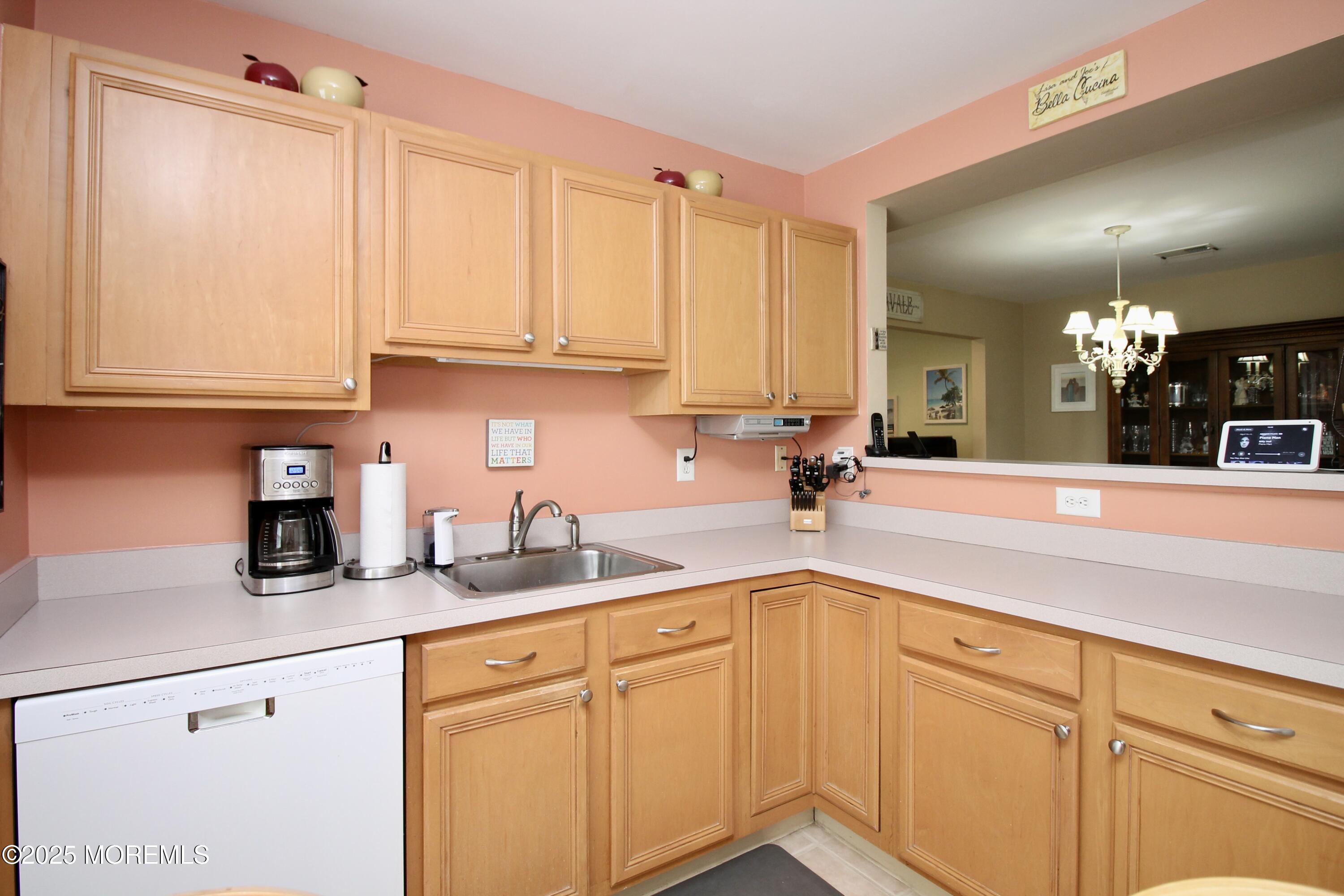 99 Watson Court #1000, Howell, New Jersey image 14