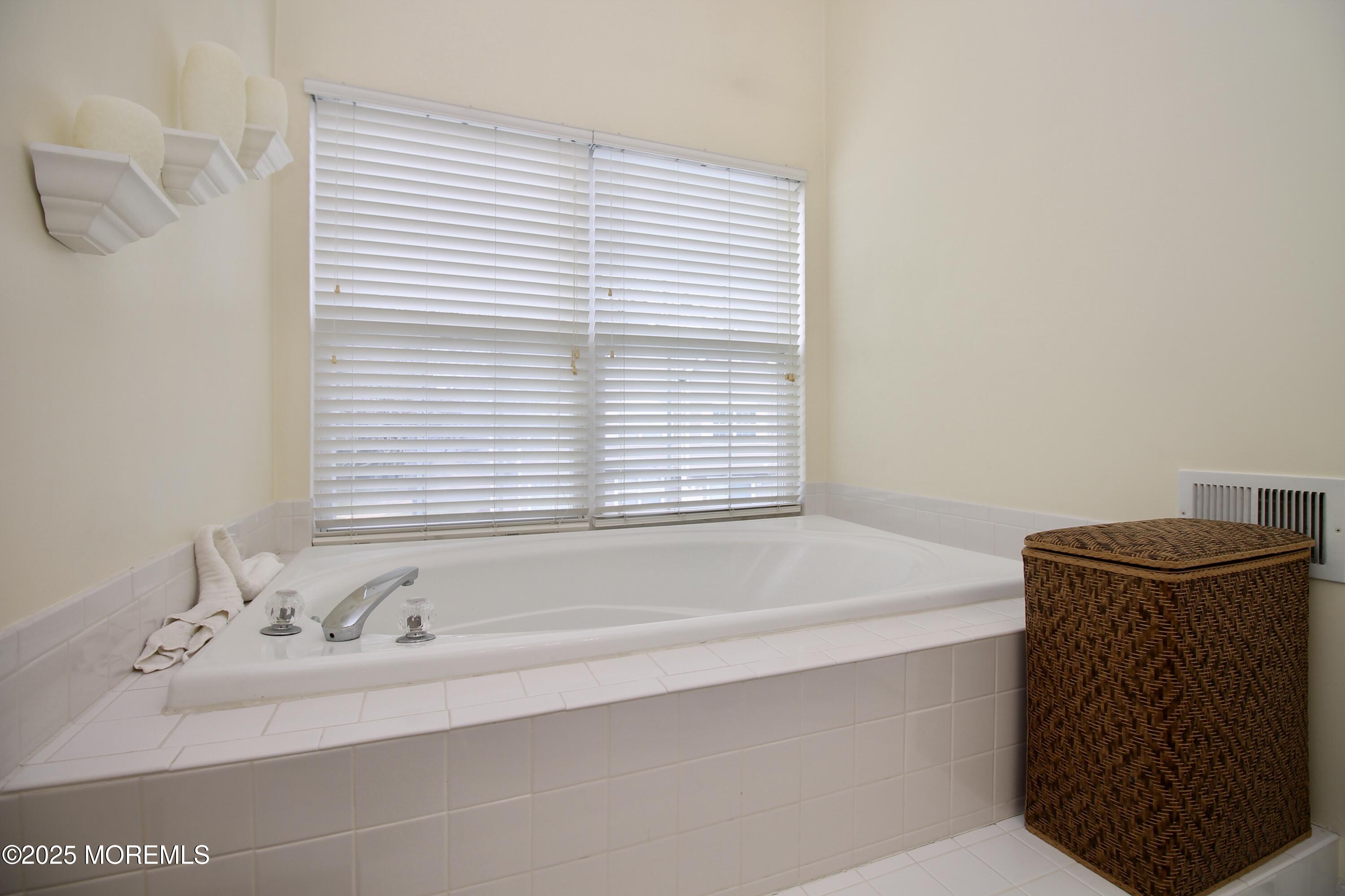 99 Watson Court #1000, Howell, New Jersey image 24