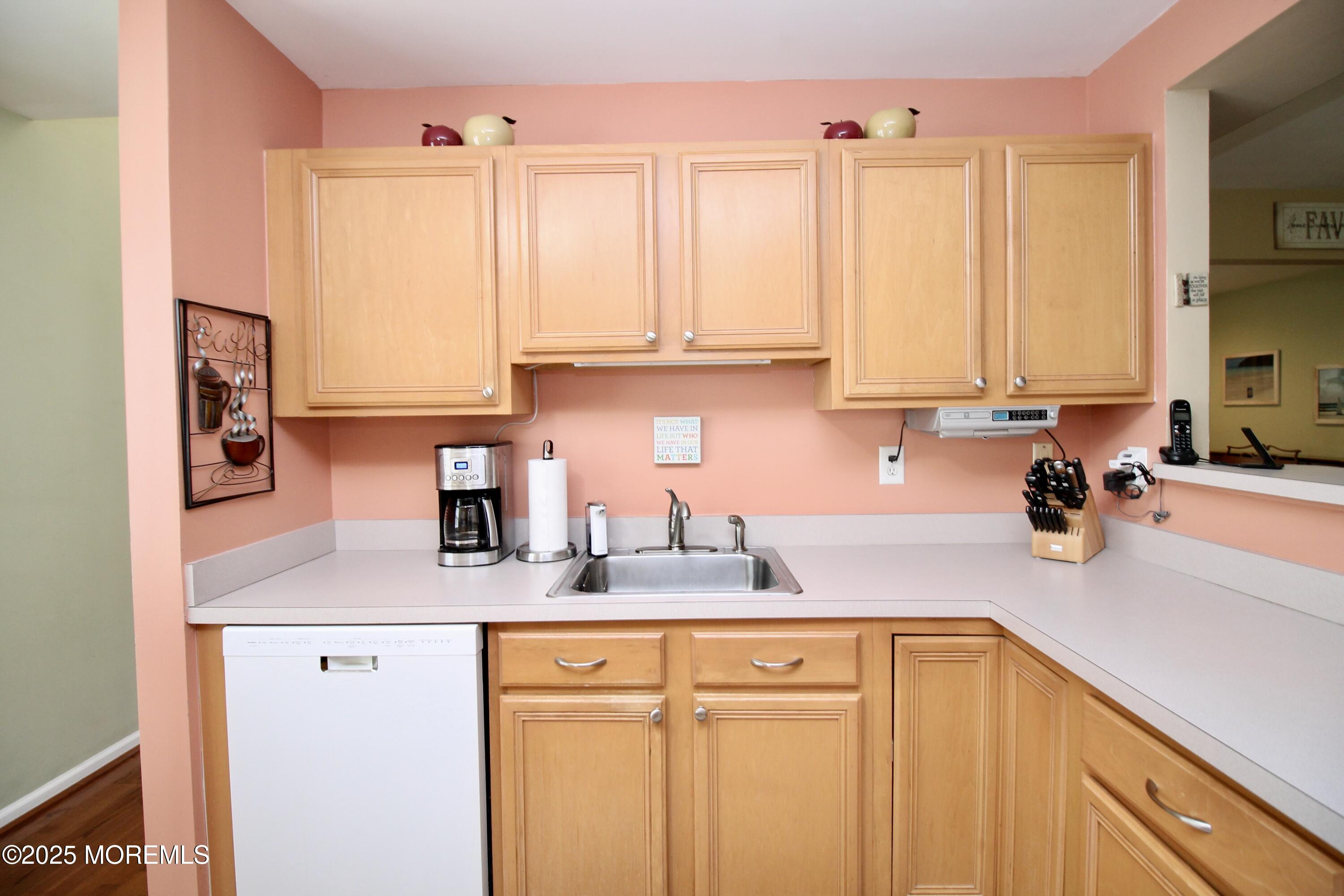 99 Watson Court #1000, Howell, New Jersey image 15