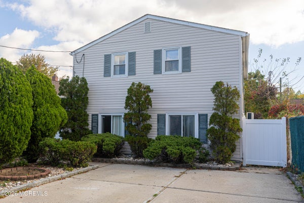12 JACOBSON ST, SAYREVILLE, NJ 08872 - Image 62c4e5fbf9f6a5dbb34f20c638b56f9f/3029954759