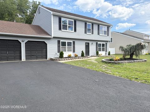 Photo of 944 Yellowbank Road, Toms River, NJ 08753 (MLS # 22530268)