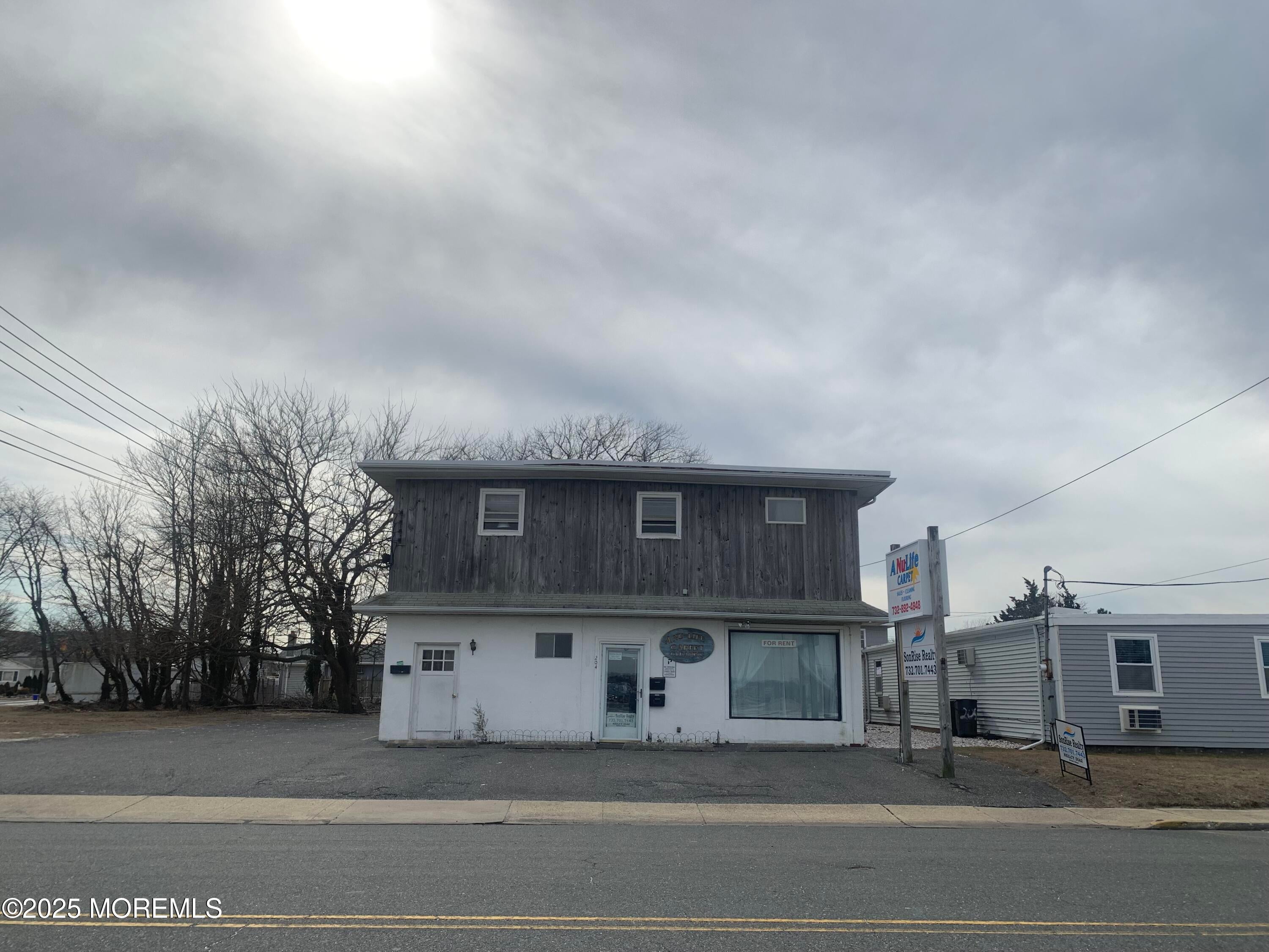 204 Channel Dr Two lower units for rent