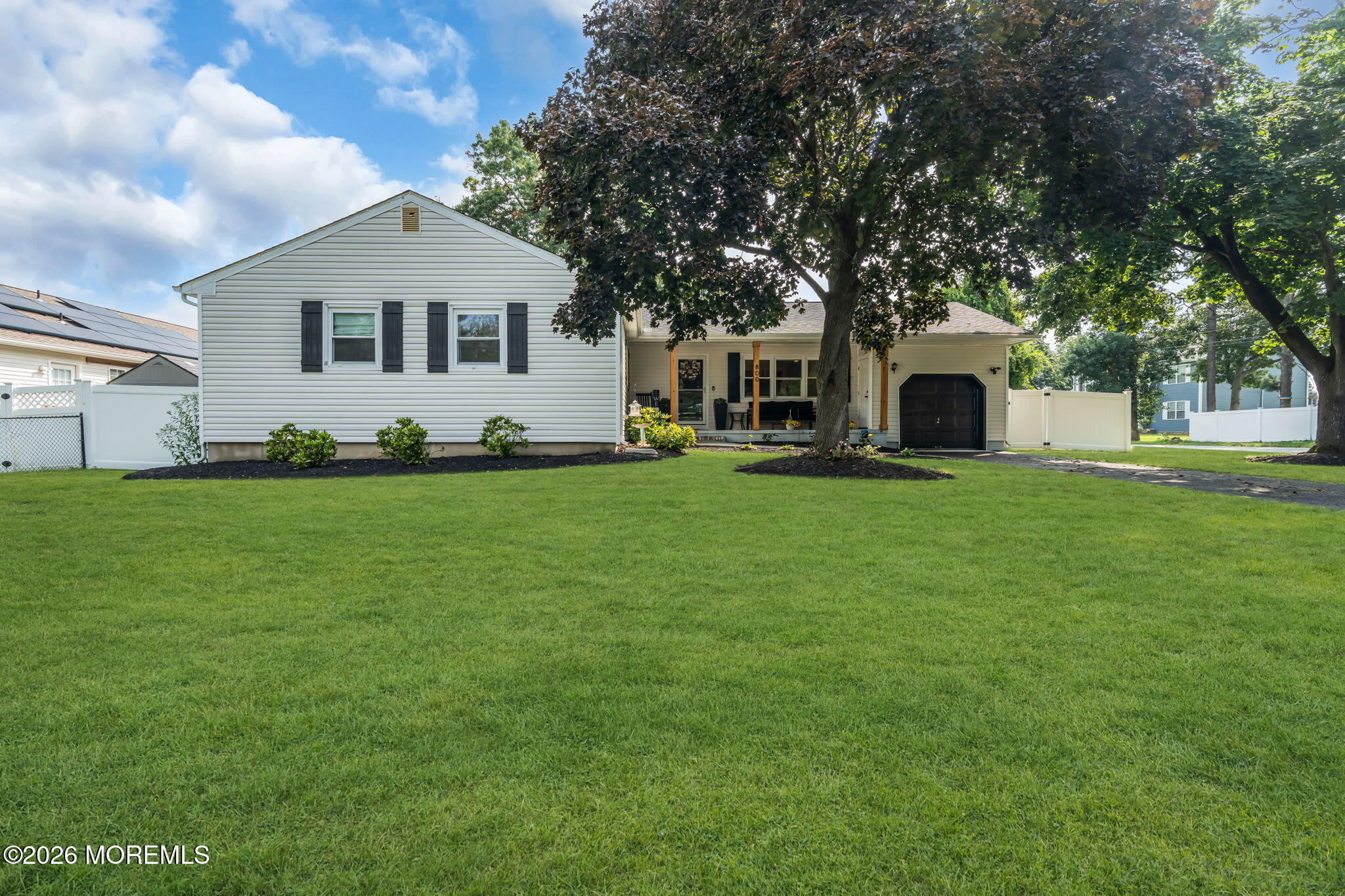 800 Parkview Boulevard
