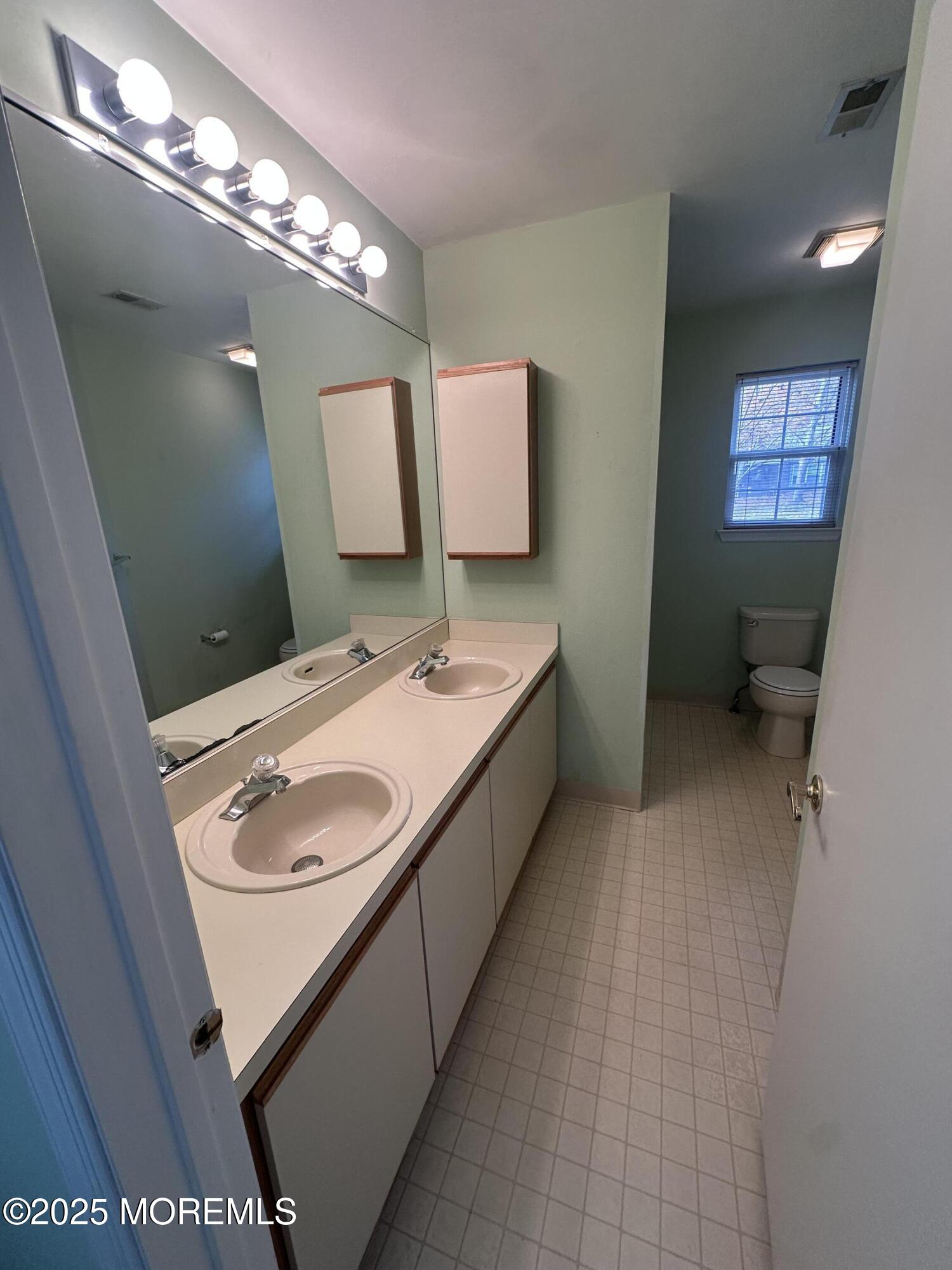 315 Gardenia Drive, Whiting, New Jersey image 17