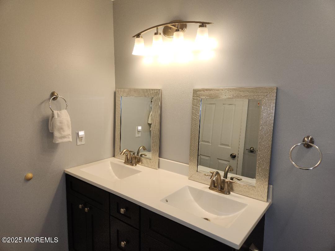 104 Violet Lane, Jackson, New Jersey image 12