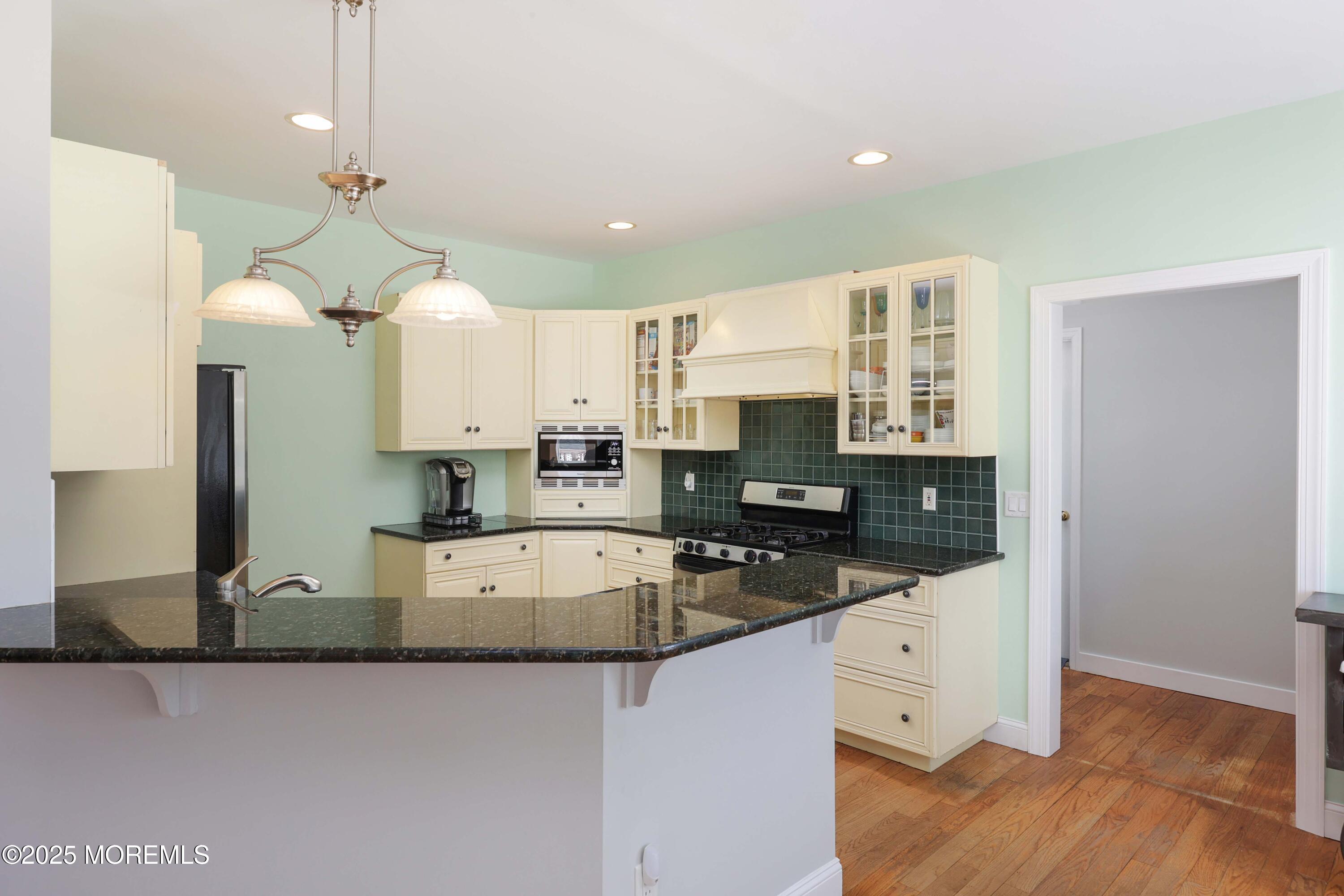 8 Oak Leaf Drive, Belford, New Jersey image 16