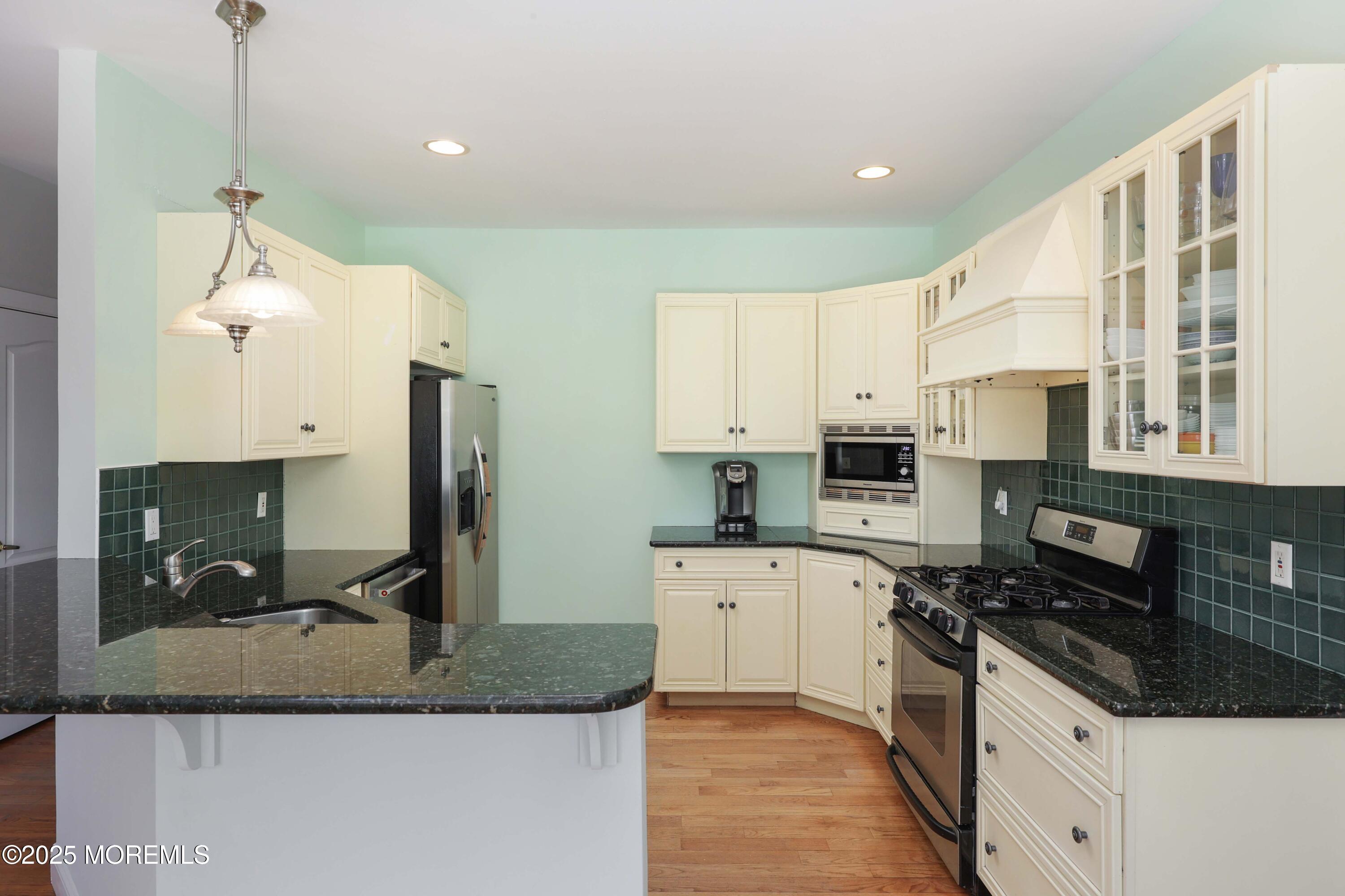 8 Oak Leaf Drive, Belford, New Jersey image 15