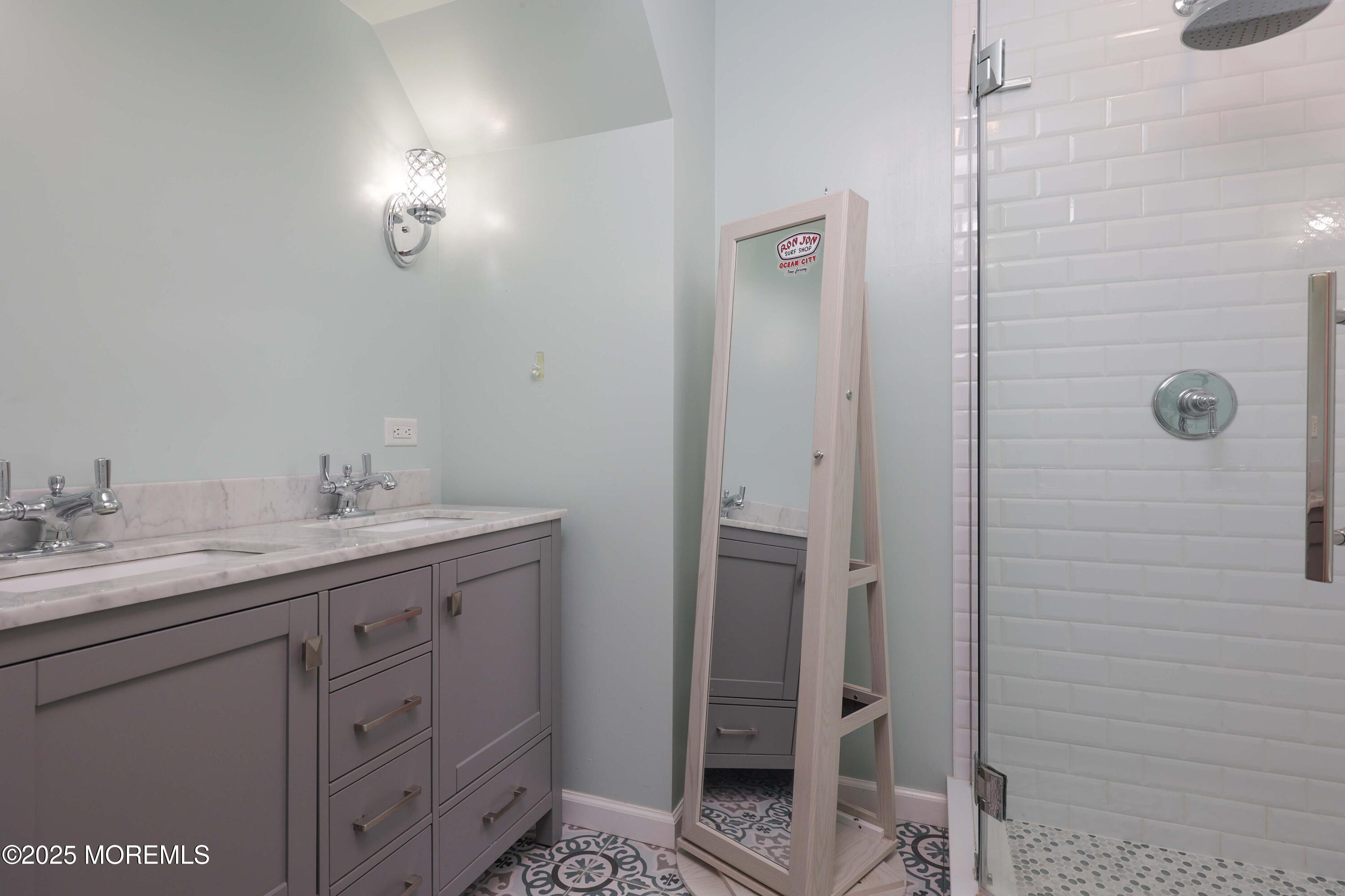 8 Oak Leaf Drive, Belford, New Jersey image 24