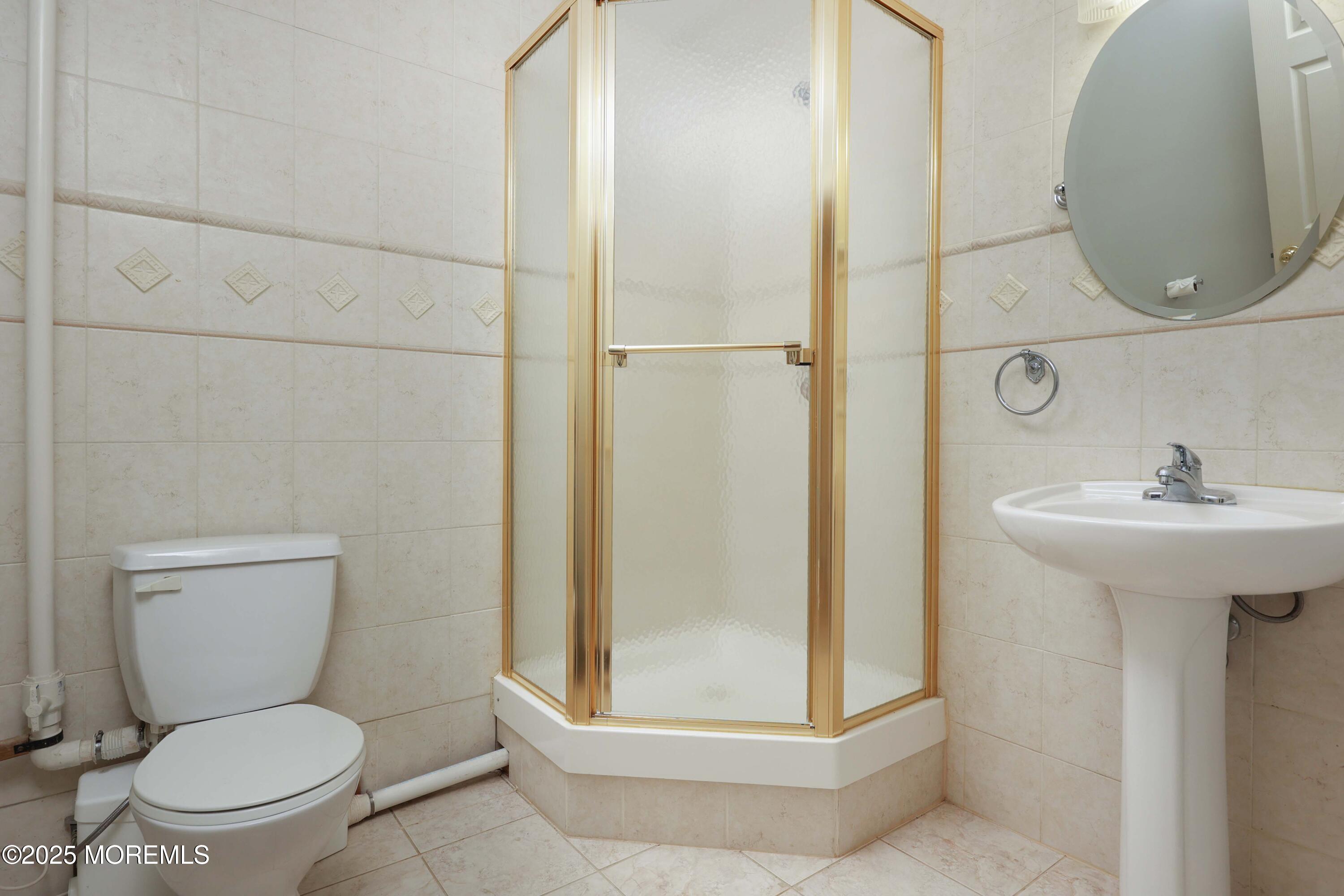 8 Oak Leaf Drive, Belford, New Jersey image 36