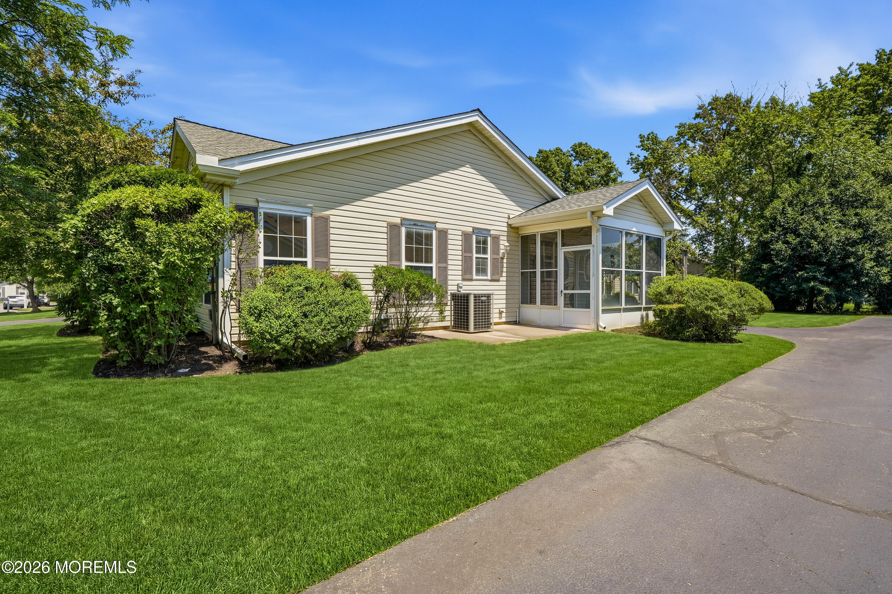 83 Jadelawns Drive
