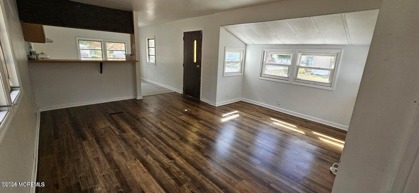 1 Panda Lane, Whiting, New Jersey image 6