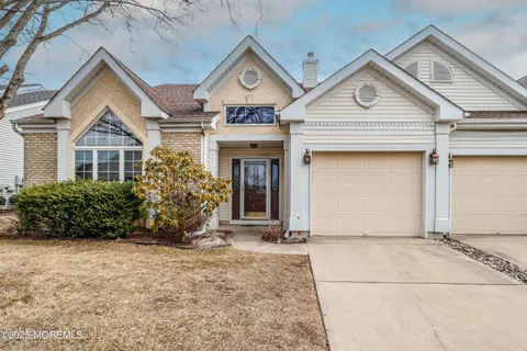 MLS: 22505409