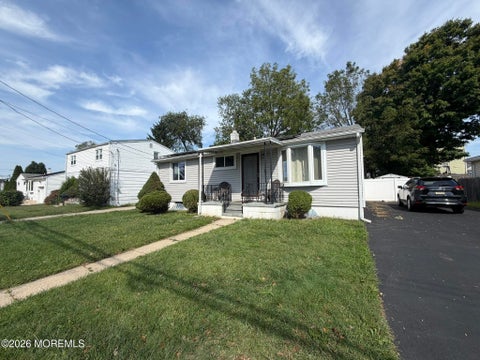 Homes For Rent - 71 Helen Avenue<br/> Freehold, NJ 07728