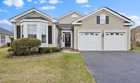 Homes For Sale - 10 Minuteman Circle<br/> Allentown, NJ 08501