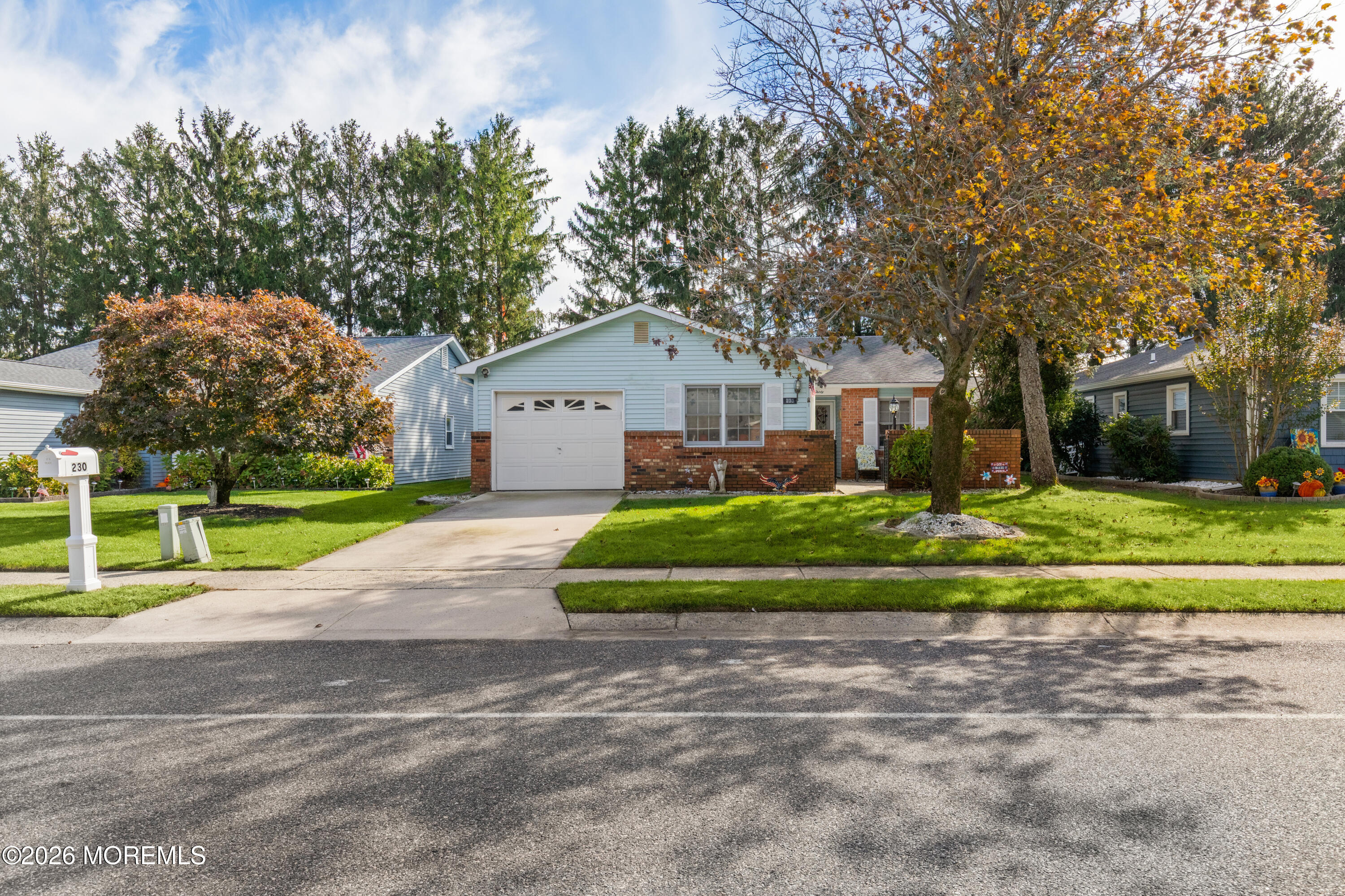 230 Lions Head South Boulevard S