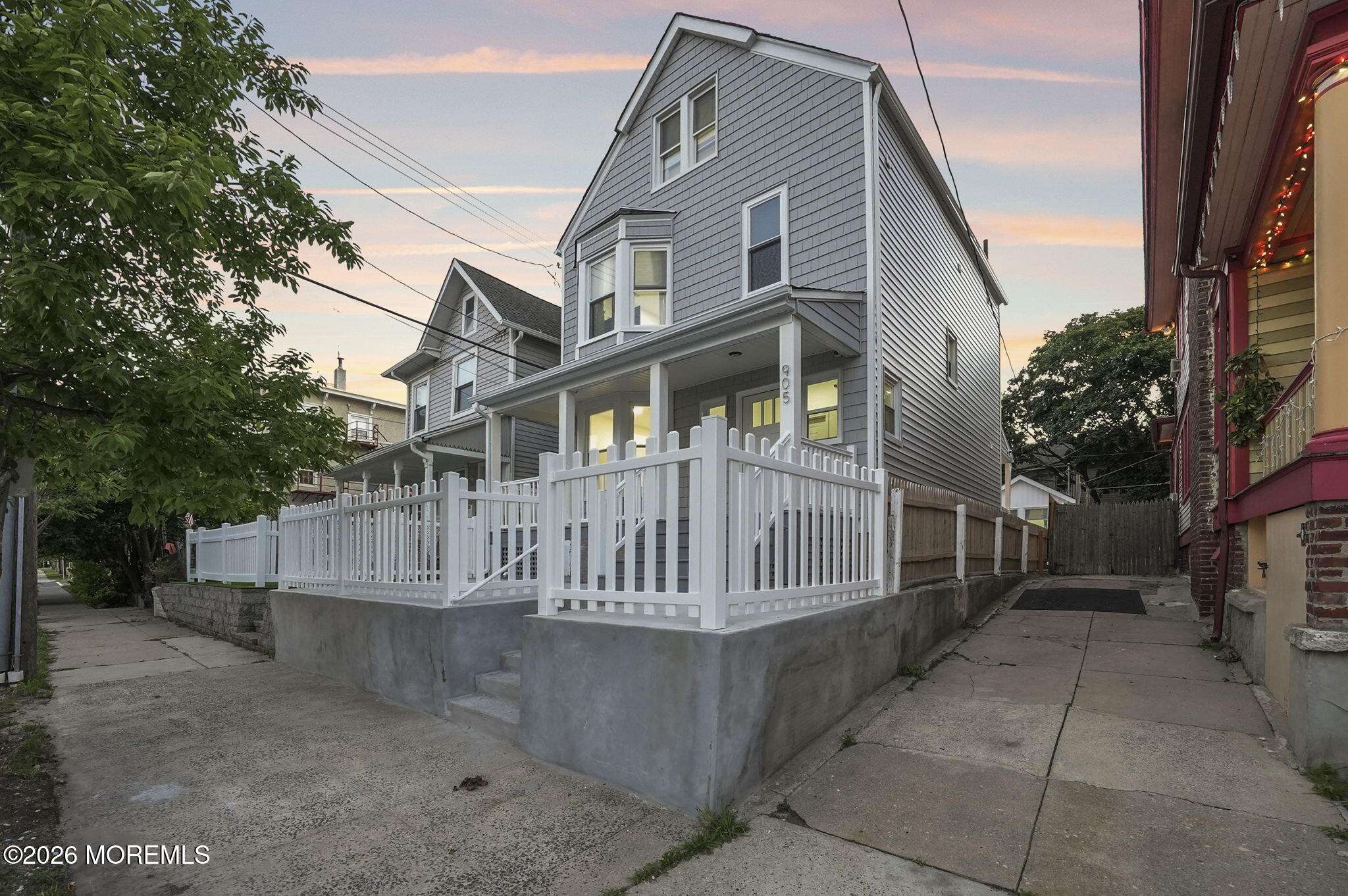 905 Emory Street
