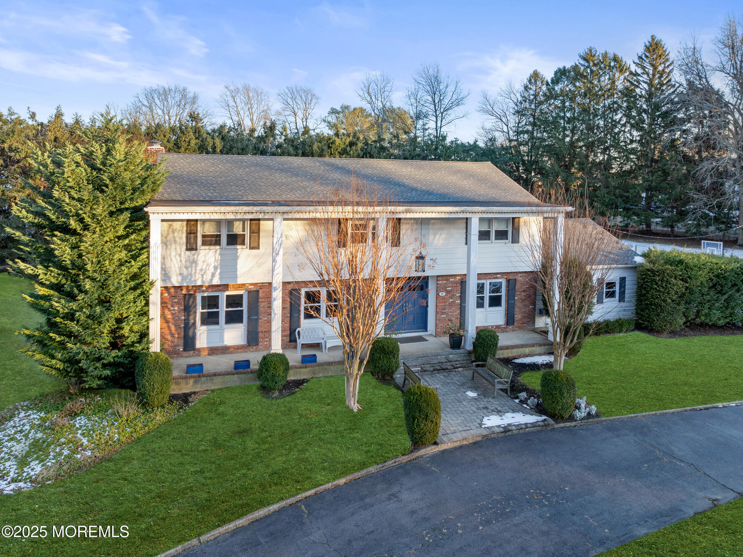 25 Surrey Lane