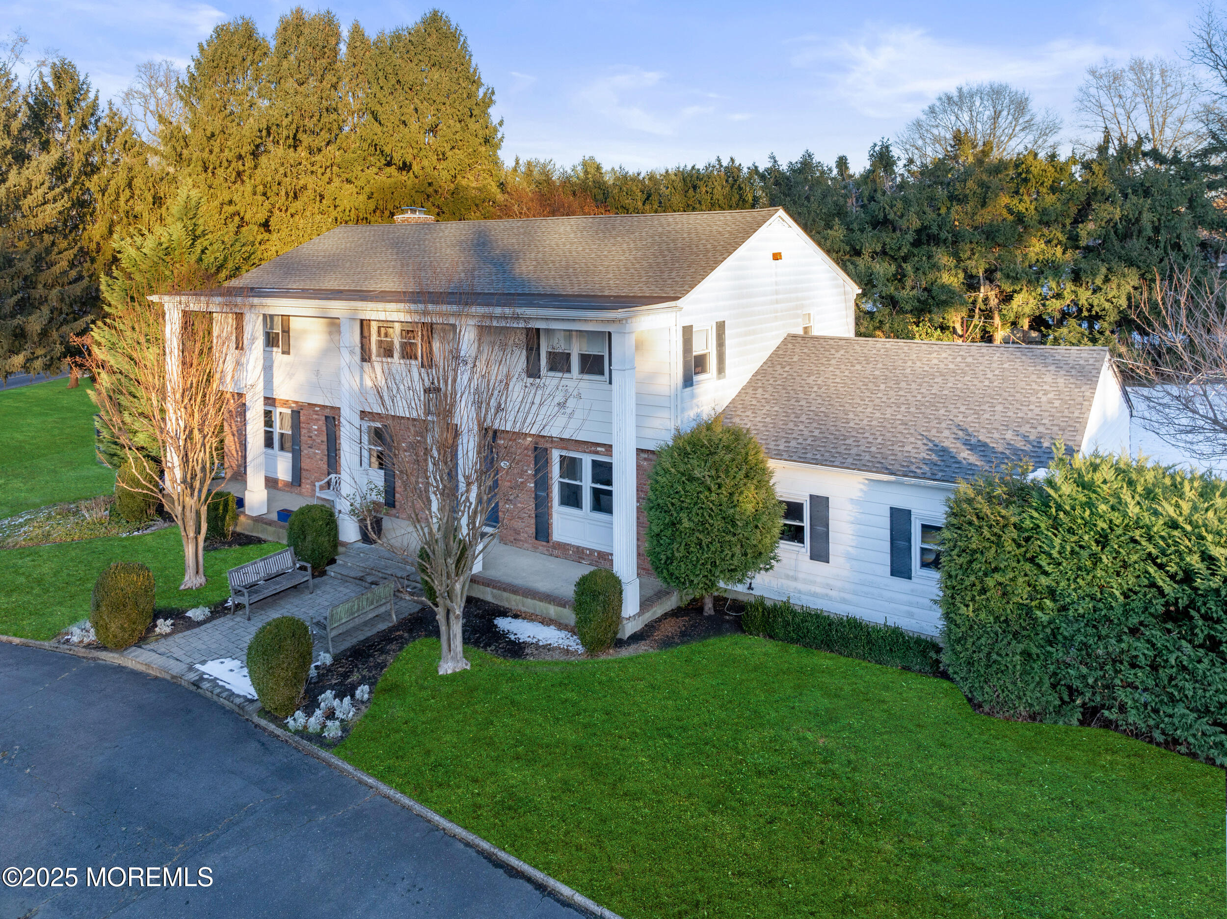 25 Surrey Lane