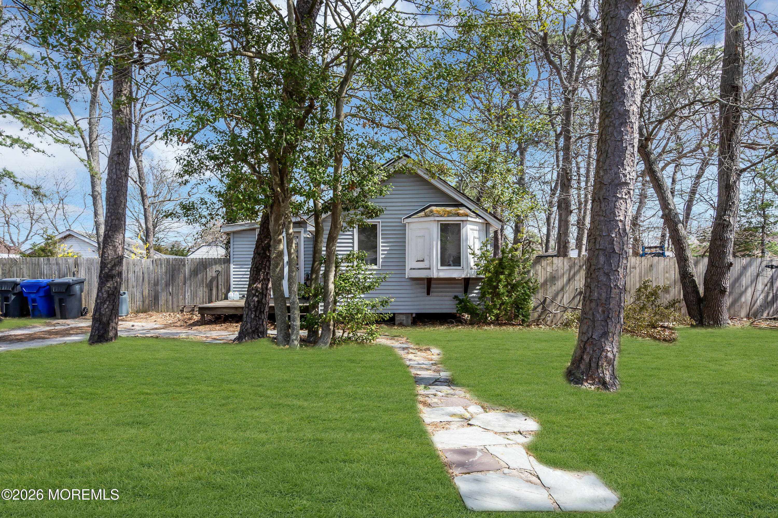 33 Wintergreen Avenue