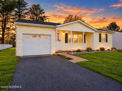 Homes For Sale - 134 Georgetown Road<br/> Toms River, NJ 08757