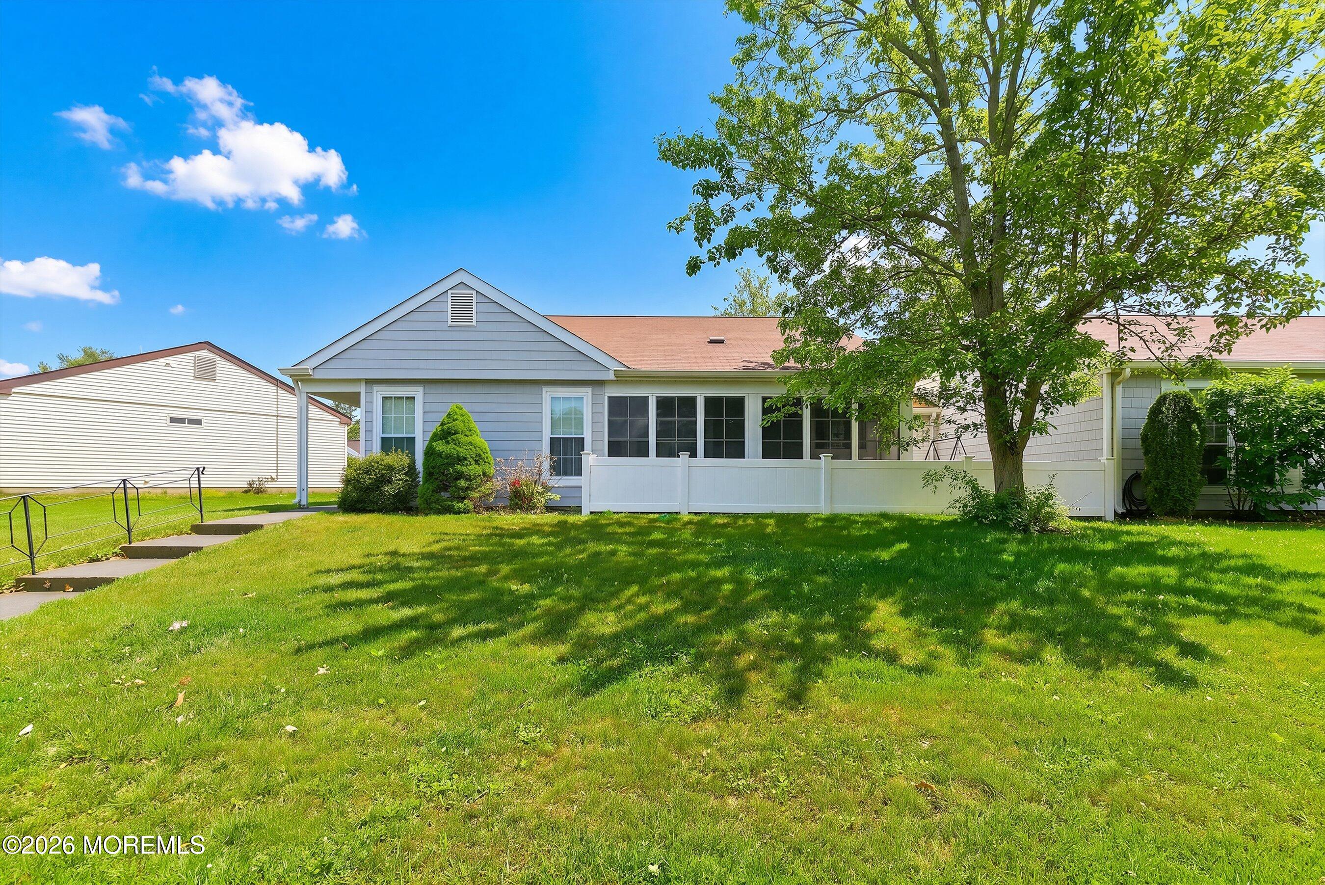 910A Liverpool Circle
