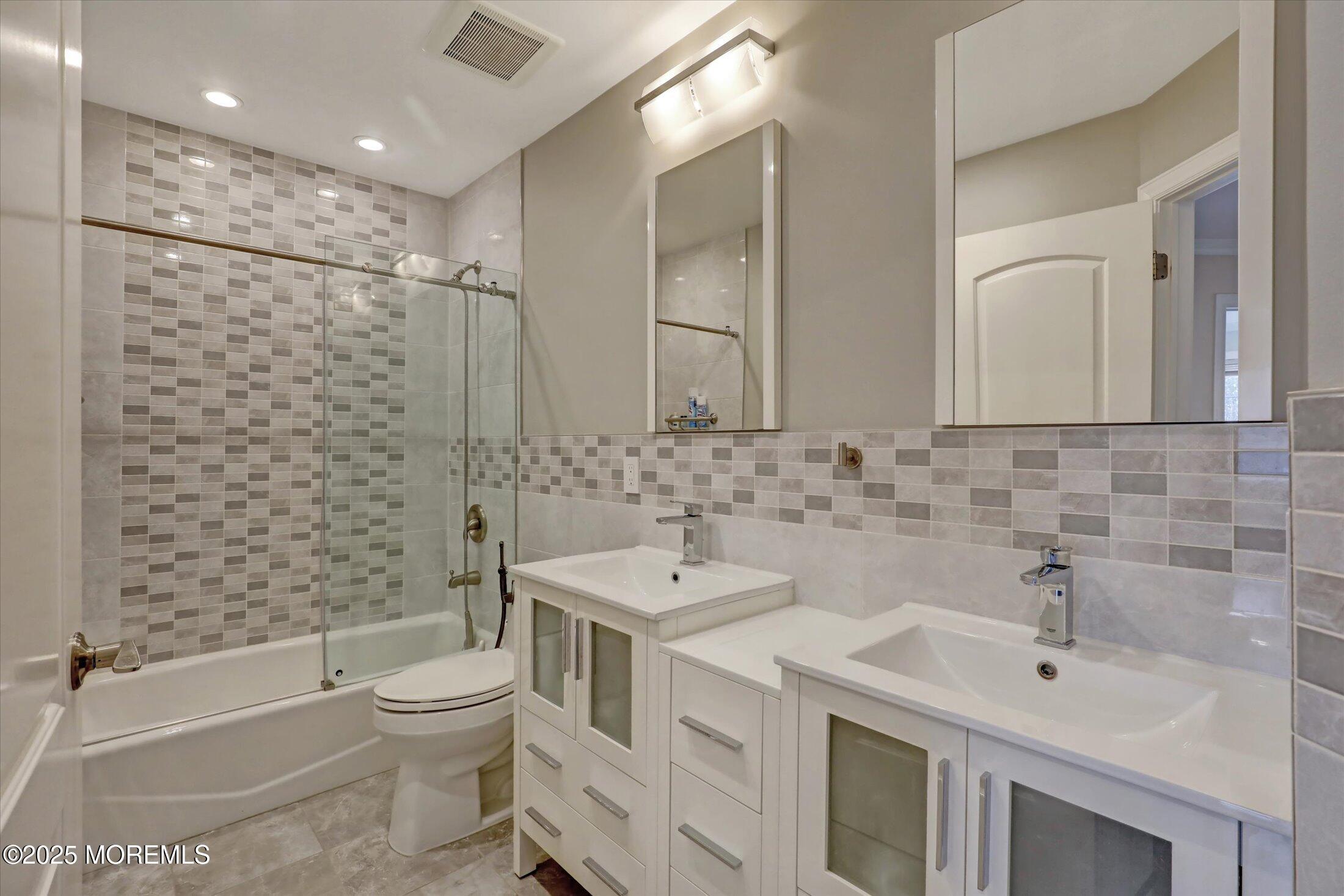 199 Nathan Drive, Morganville, New Jersey image 26
