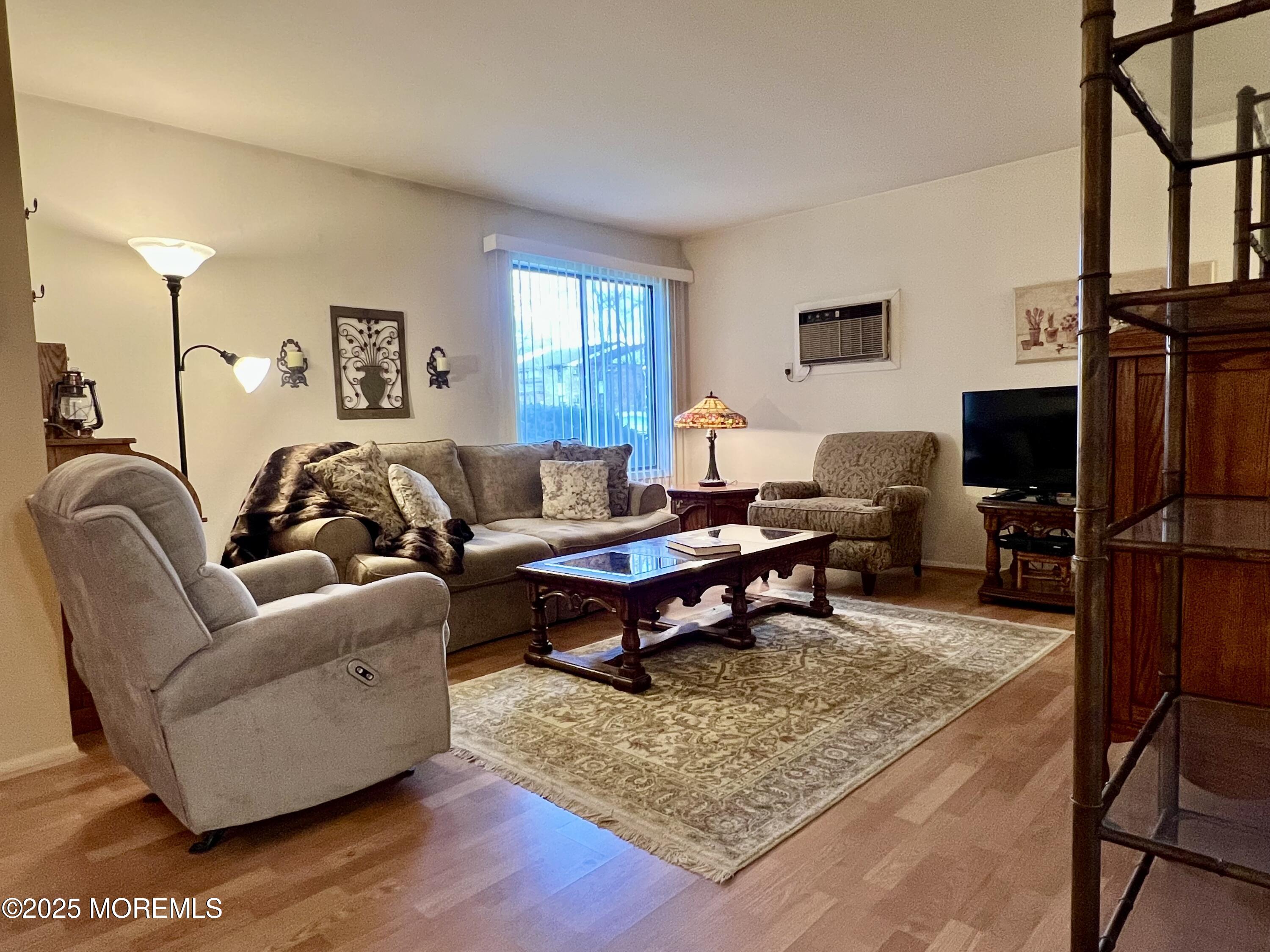 65 Overlook Way #E, Manalapan, New Jersey image 3